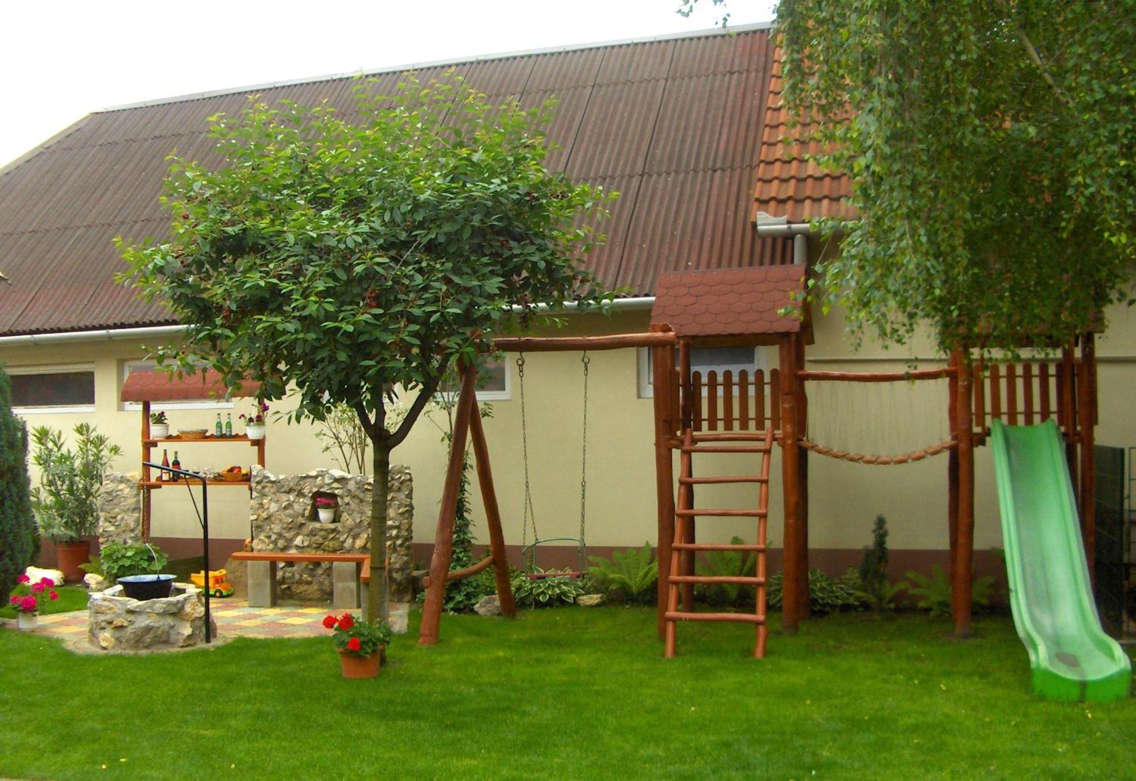 Napsugár Vendégház view 2