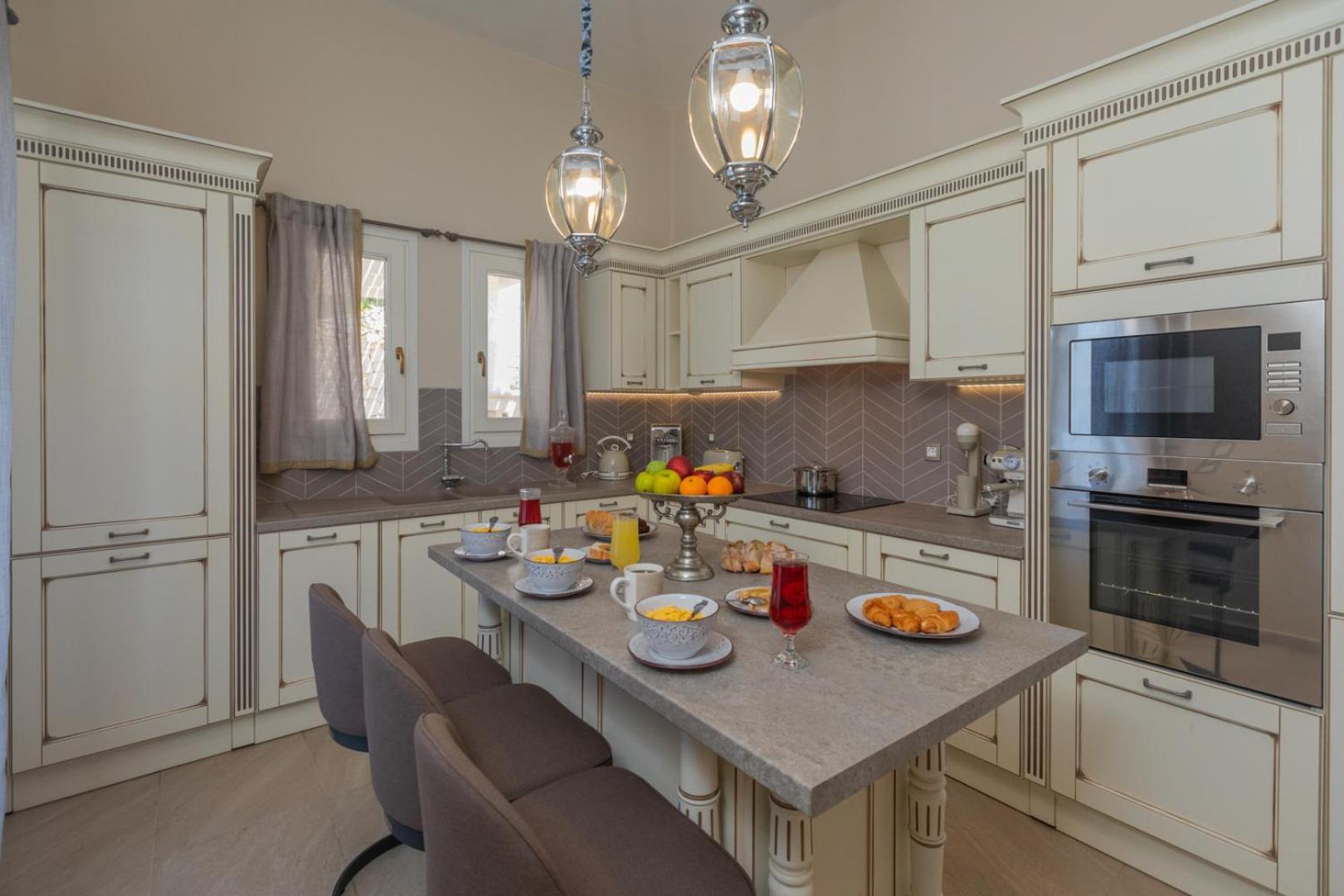 Luxury Villa Fiscardo Walk - Heated Pool & Jacuzzi view 5