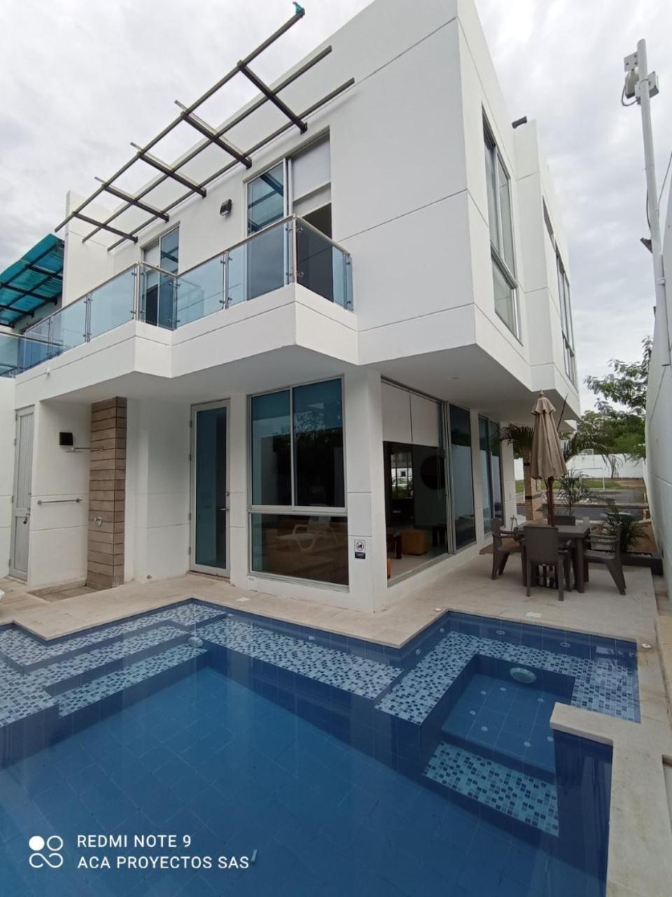 casa vacacional con piscina y jacuzzi privado en girardot
