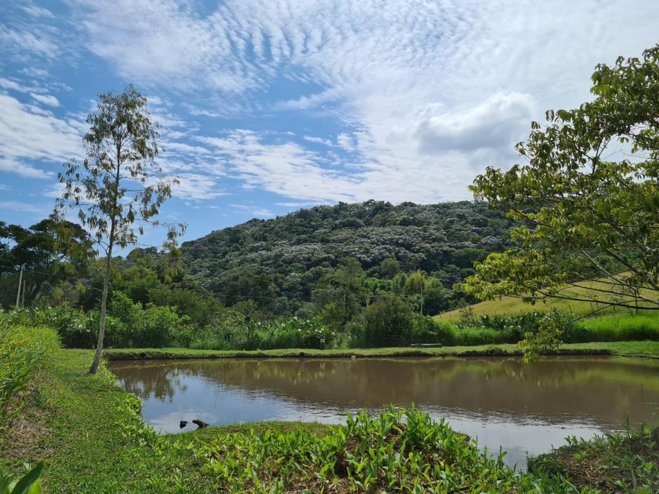 Sítio entre Santo Antonio Pinhal e Campos do Jordão