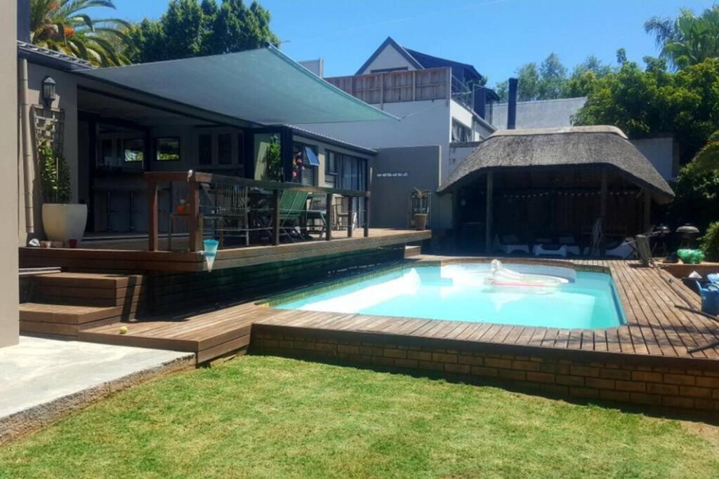Sunny Open living family home in the Winelands
