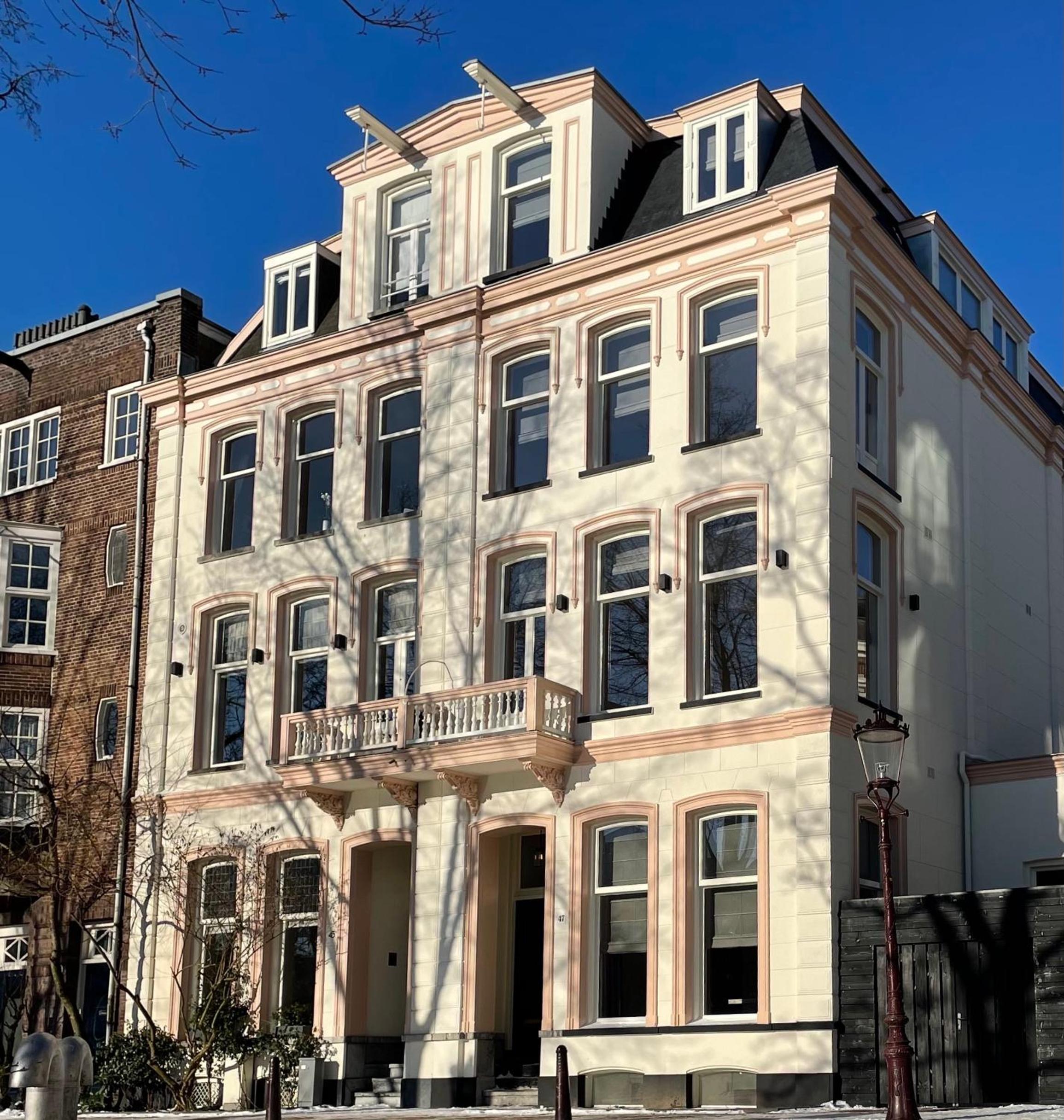 Spinoza Suites