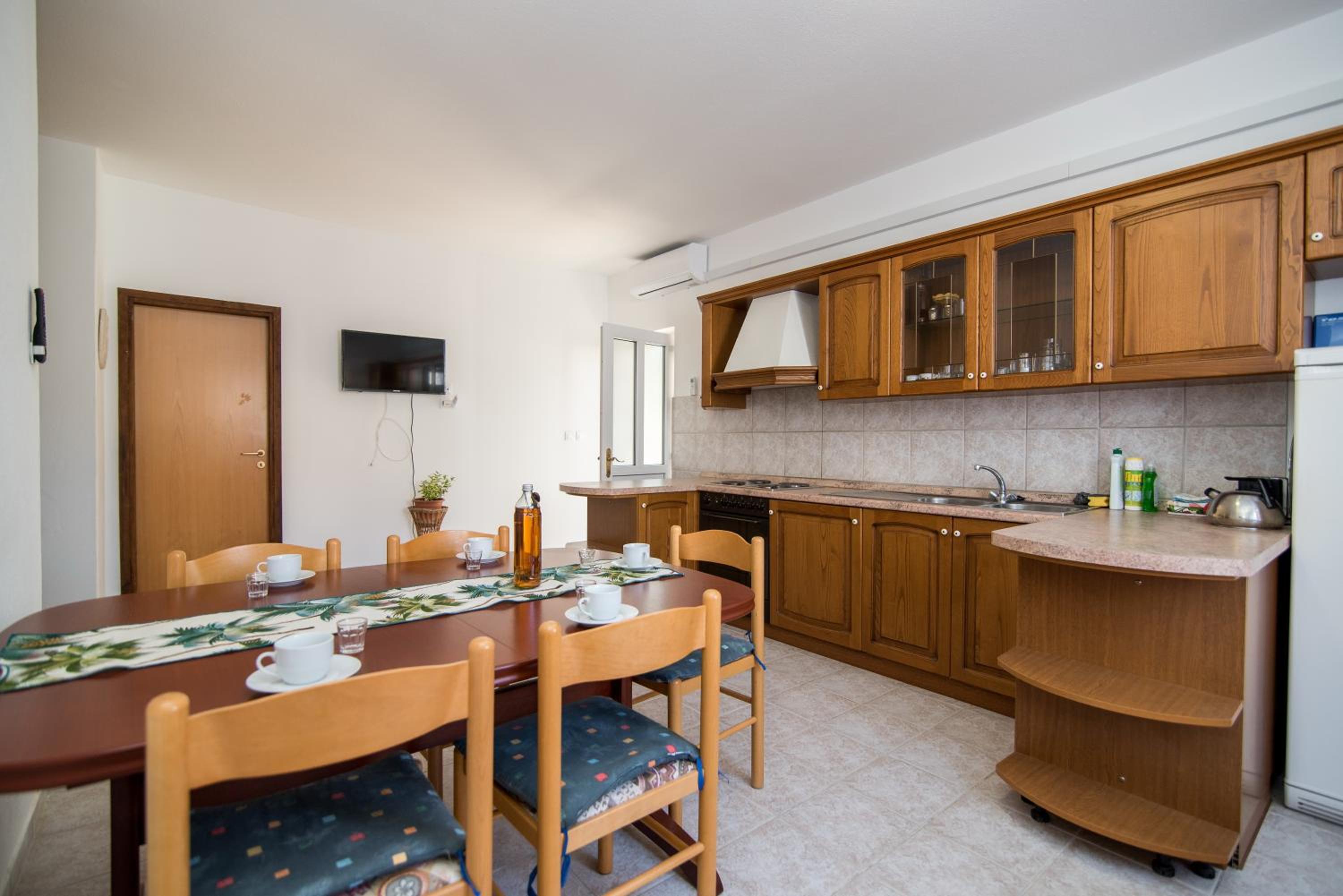 Apartments Pinija