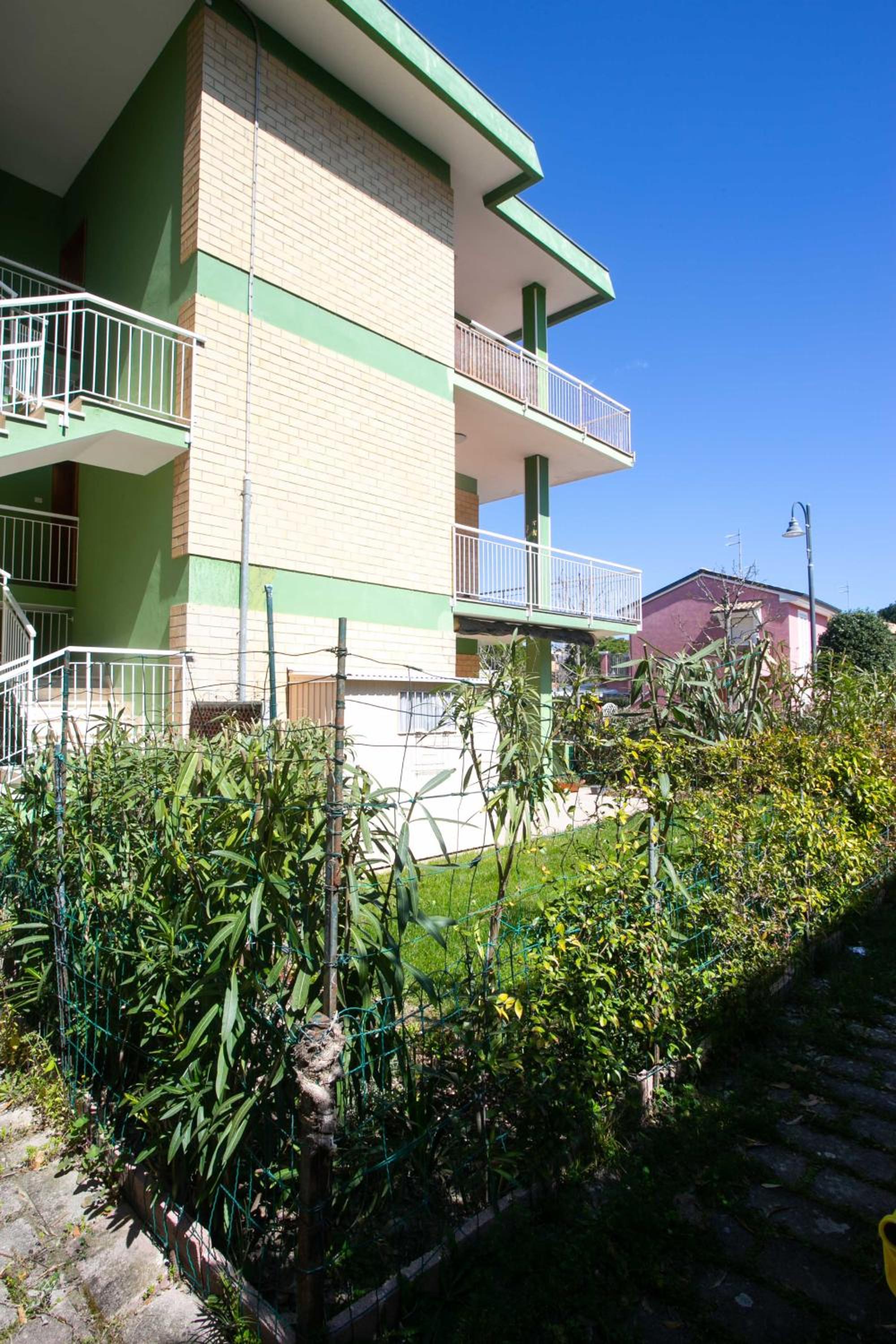 M027 - Marcelli, trilocale con terrazzo a 150 metri dal mare view 3