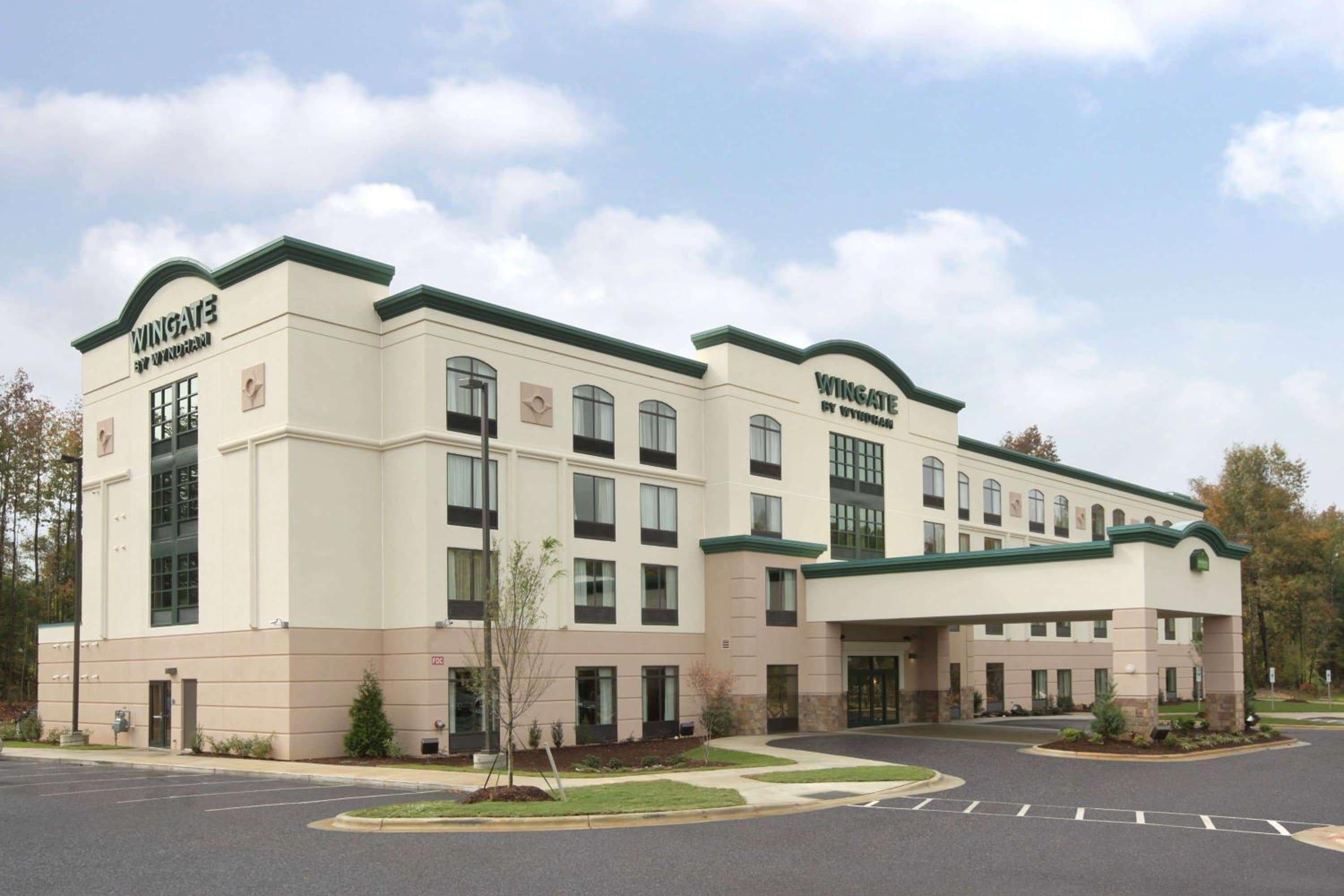 Hotel Wingate by Wyndham State Arena Raleigh/Cary Hotel - Image 1