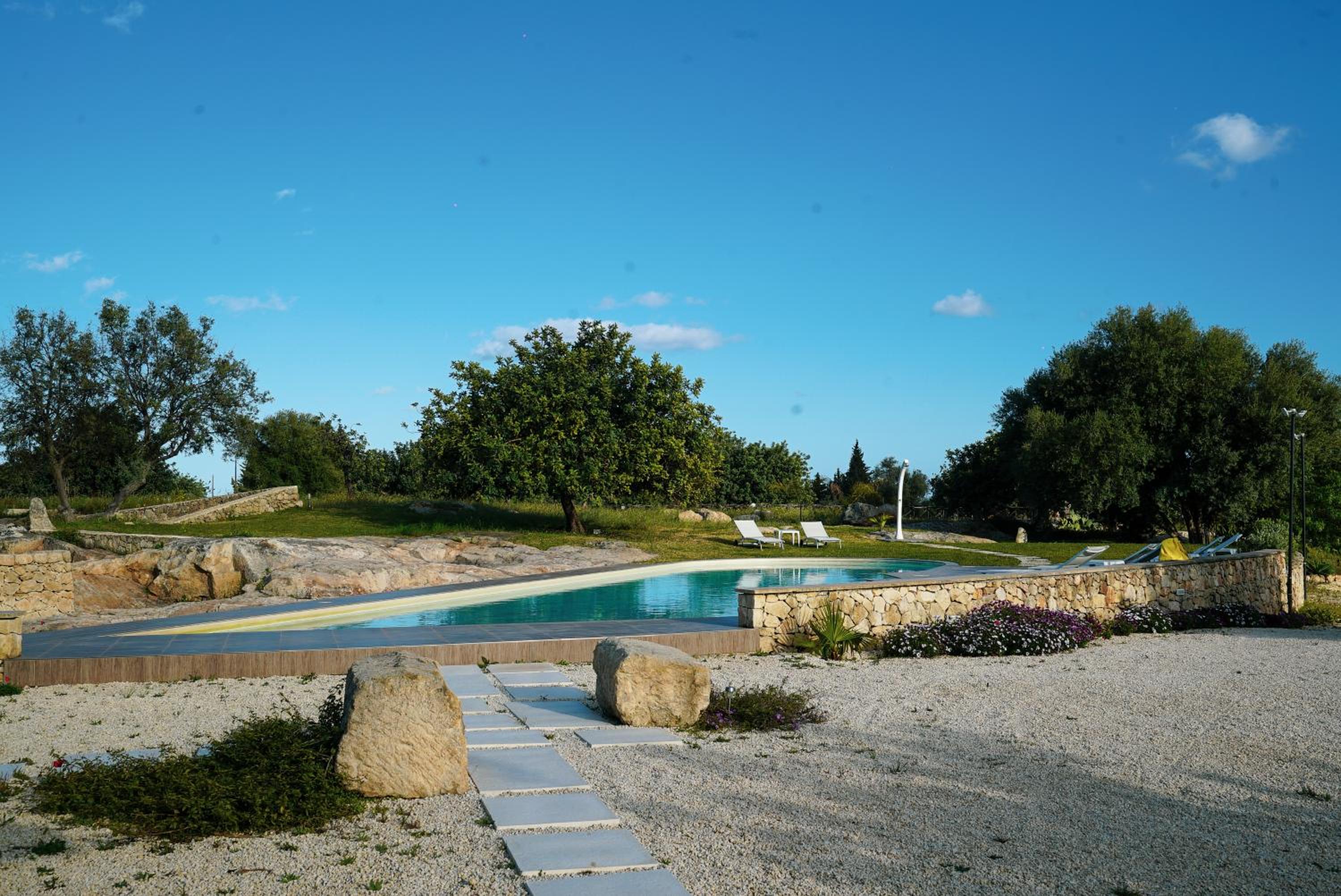 Photo 43