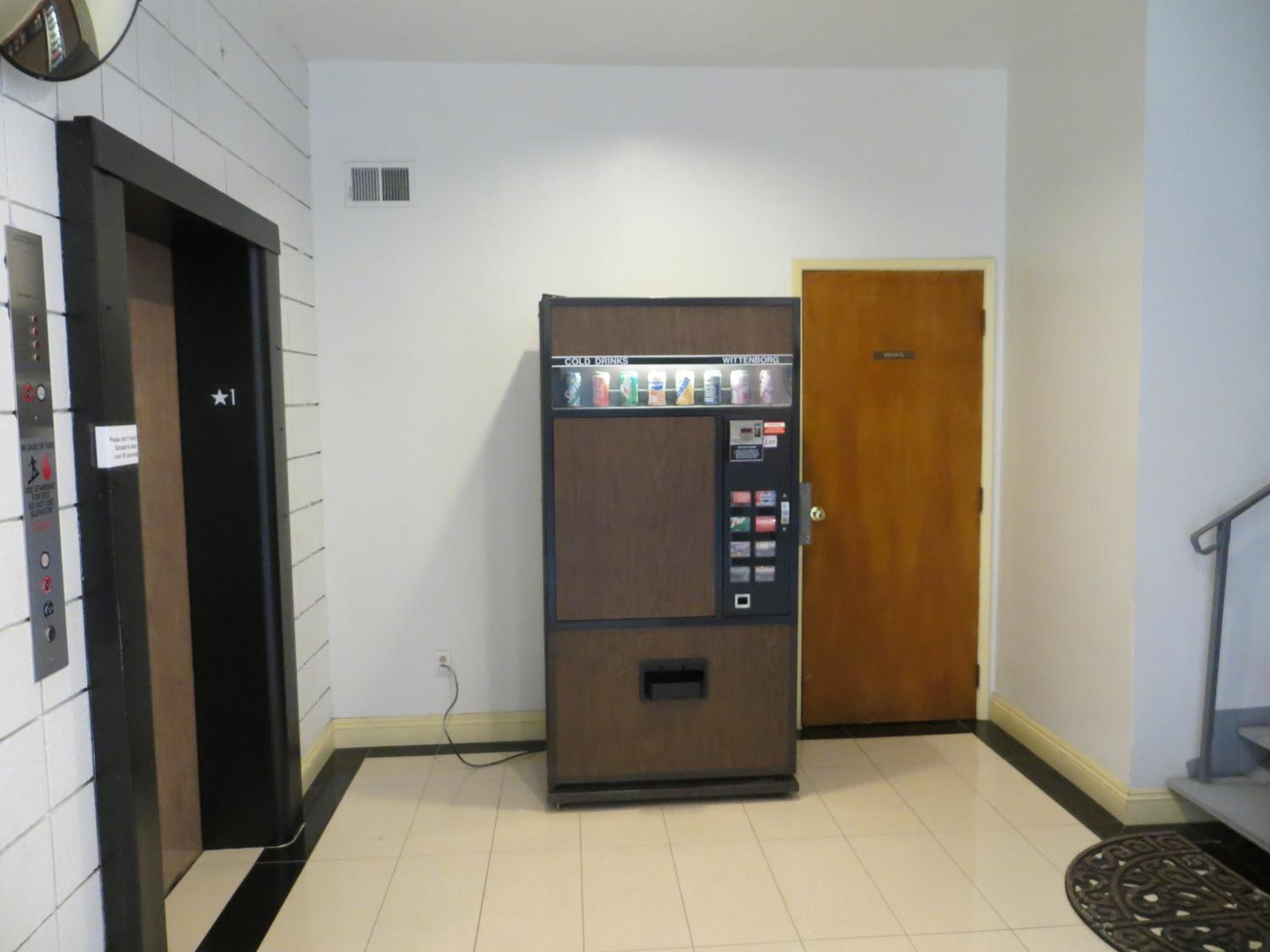Jet Inn