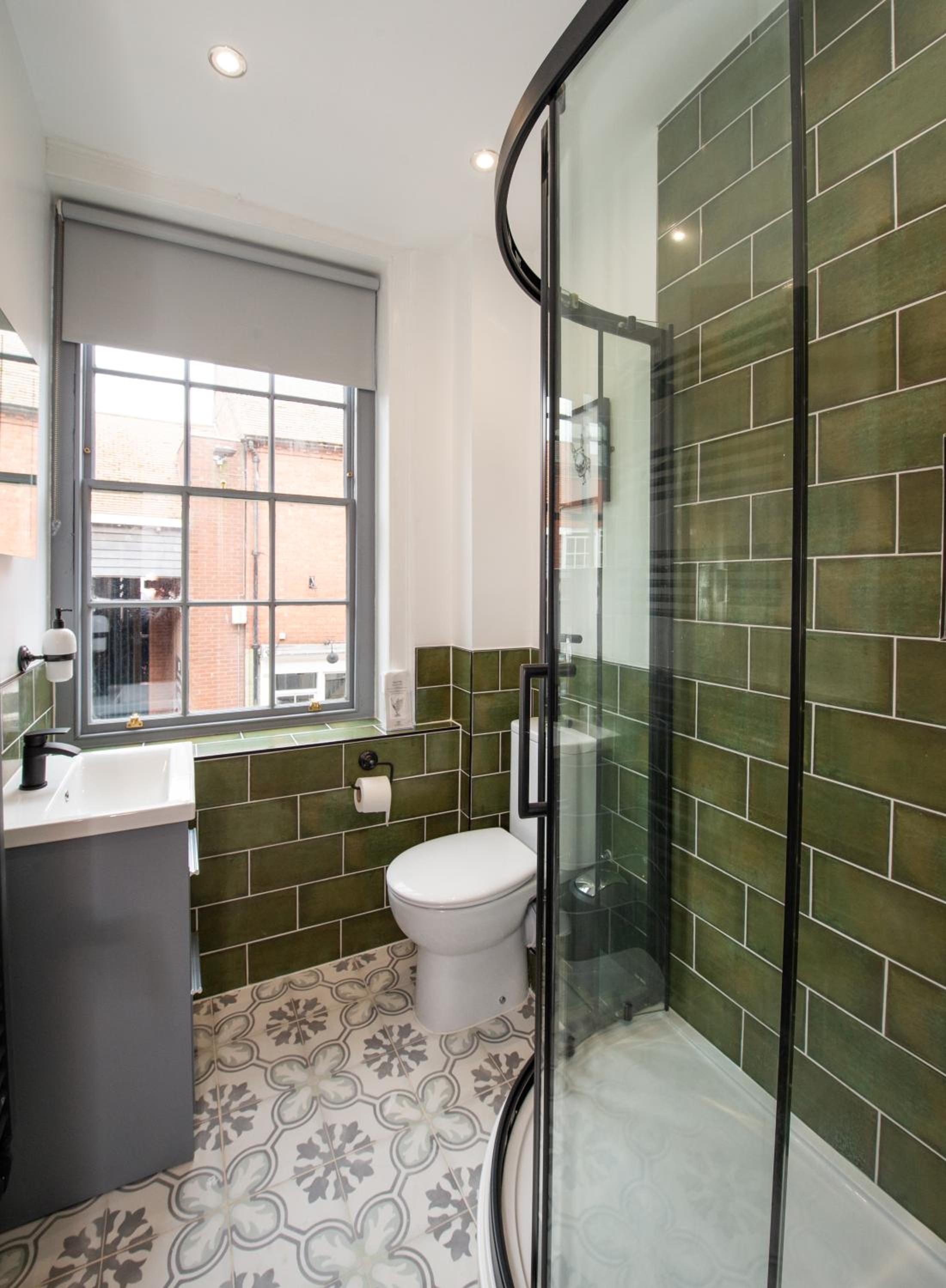 Worcester Vacations - Riize Boutique Hotel Worcester Self Check-in City Centre - Property Image 5