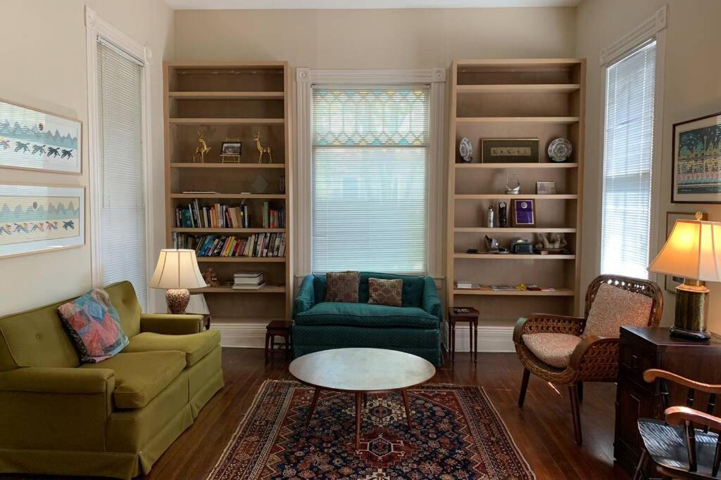 321# Downtown Antique Rose house view 2