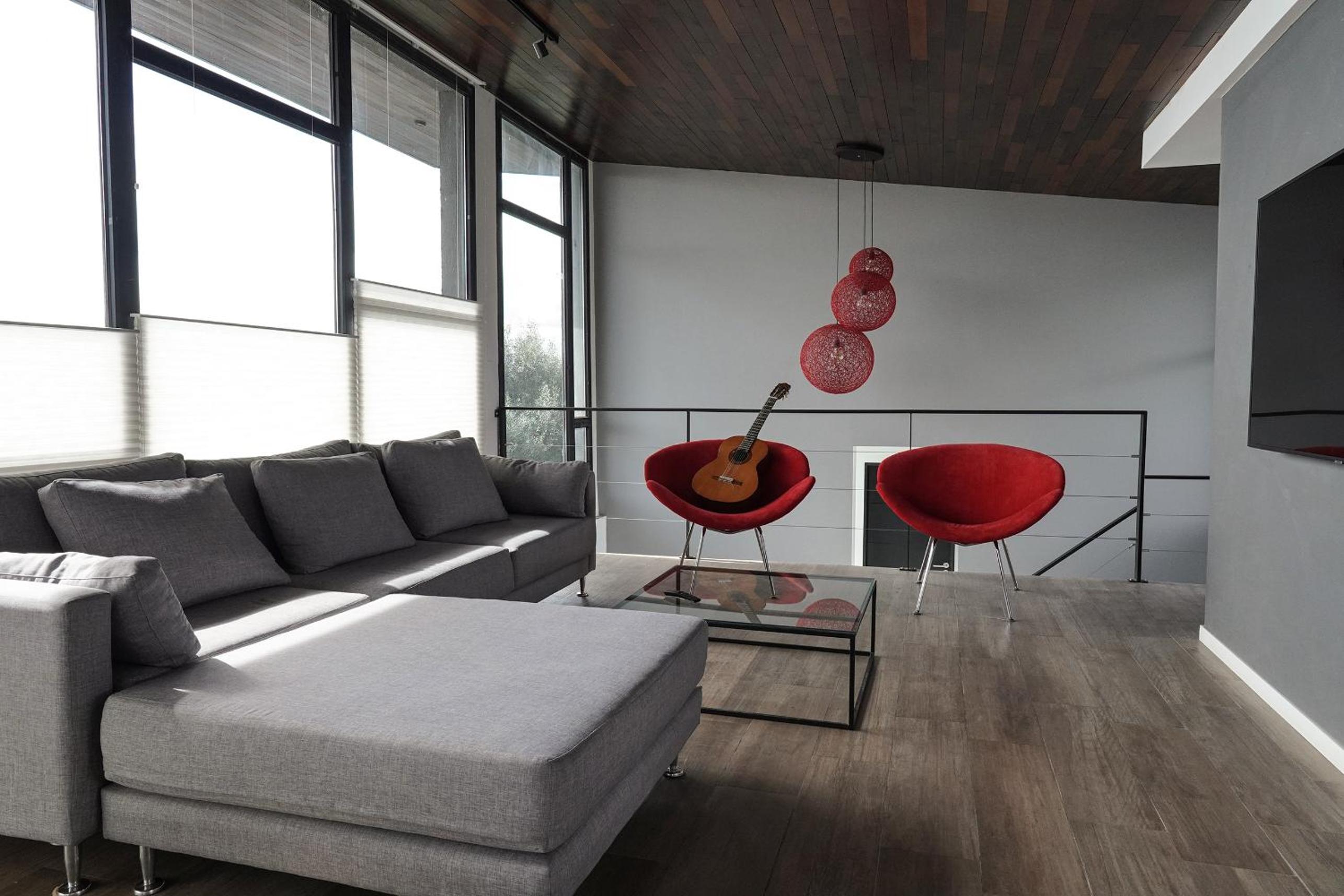 Casa Moderna con Vista al Lago