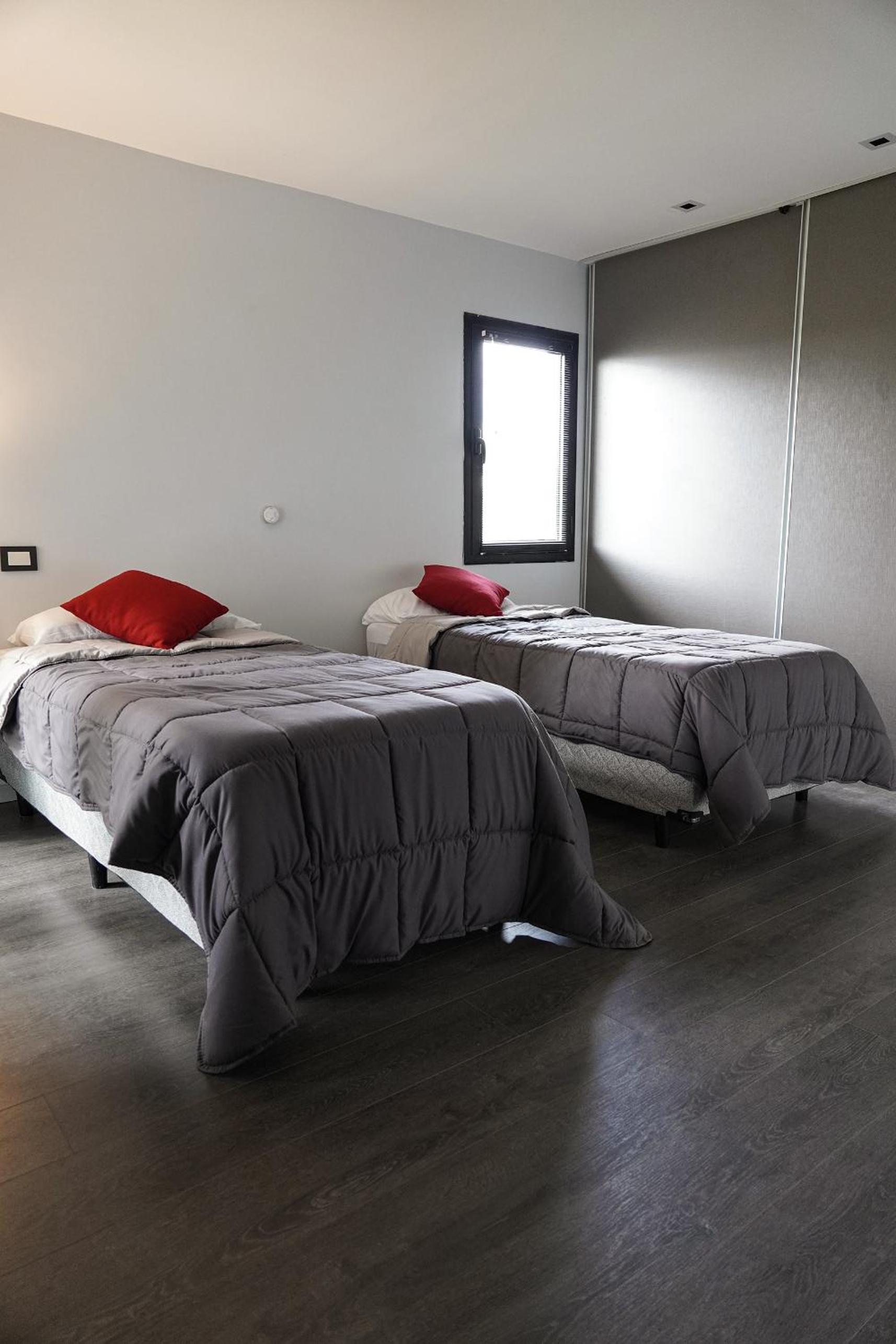 Casa Moderna con Vista al Lago