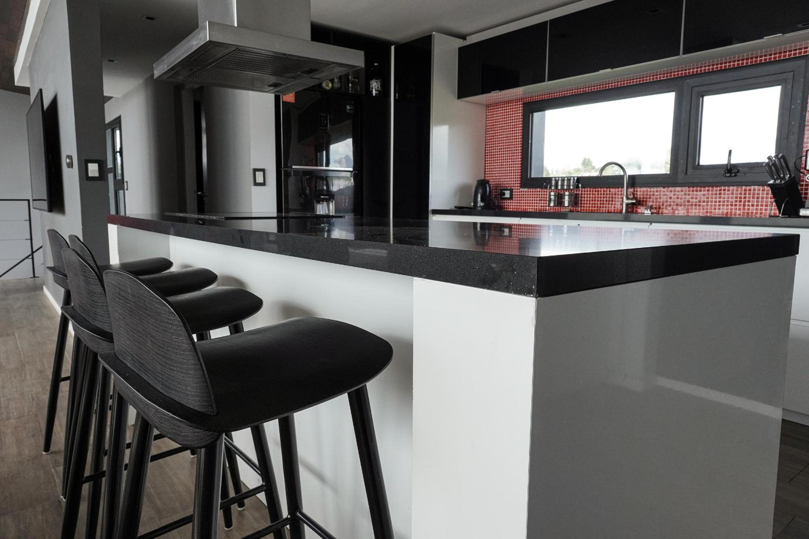 Casa Moderna con Vista al Lago
