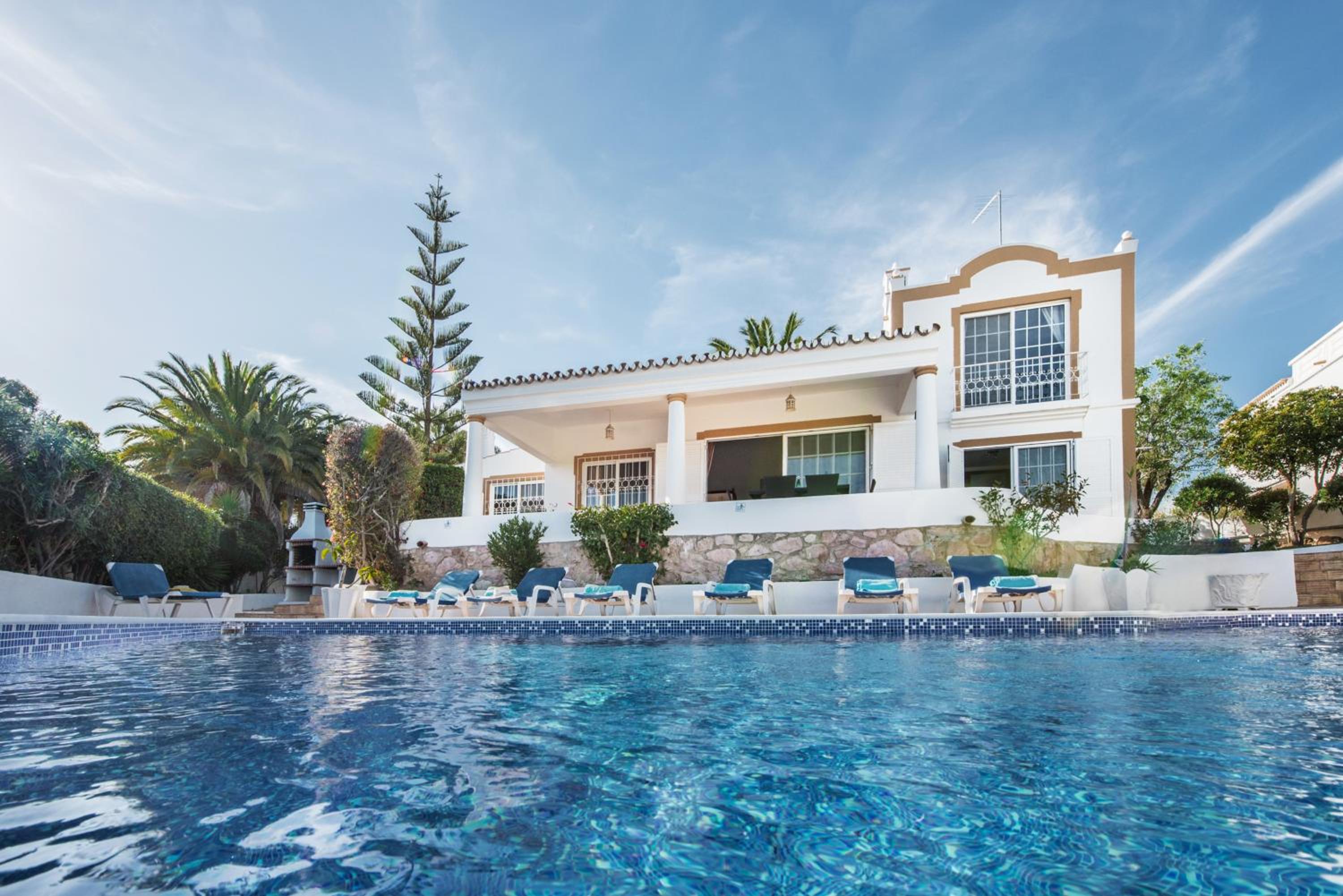 Buganvilia by Algarve Villa Holidays