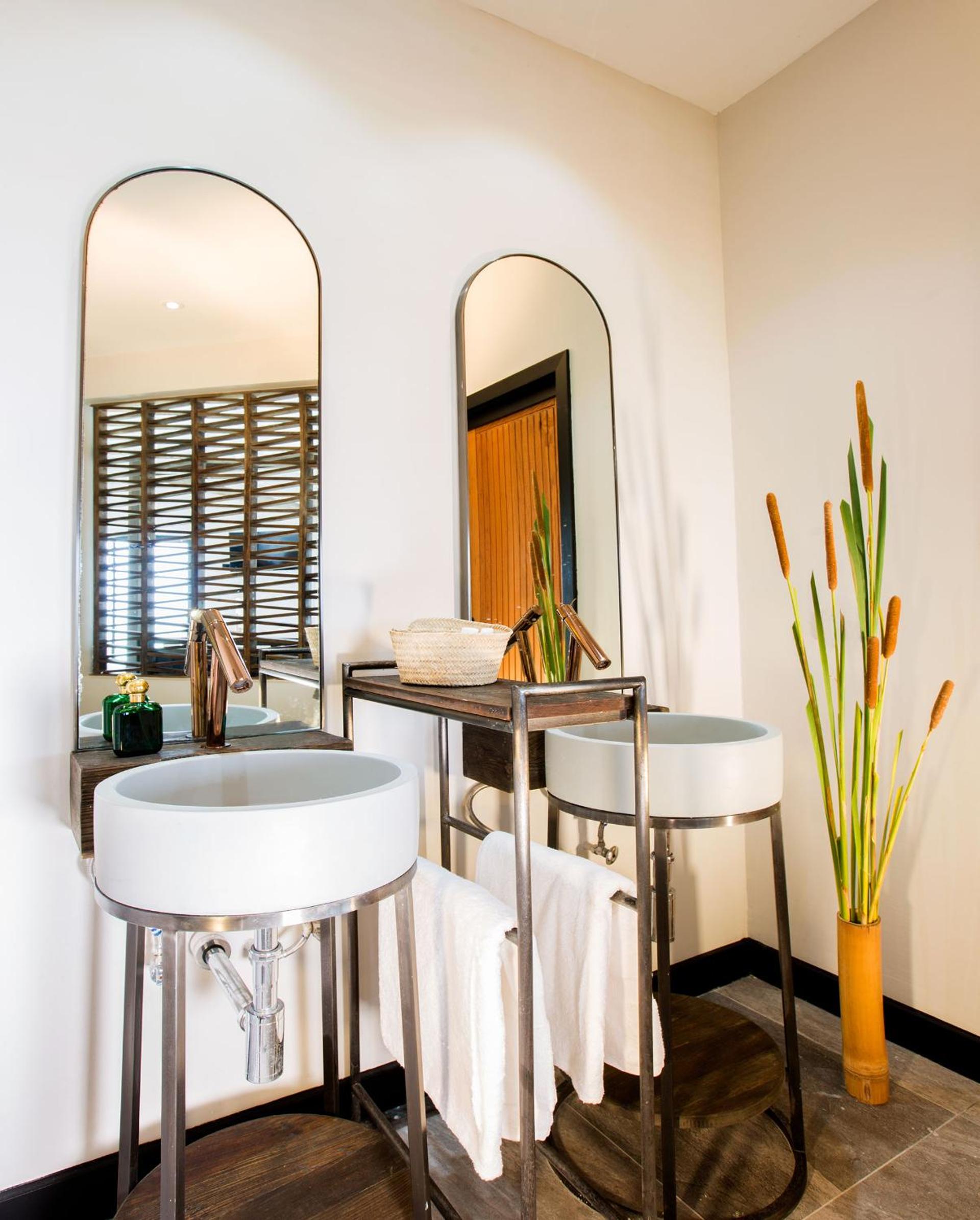 Tamarind Hills Resort & Villas
