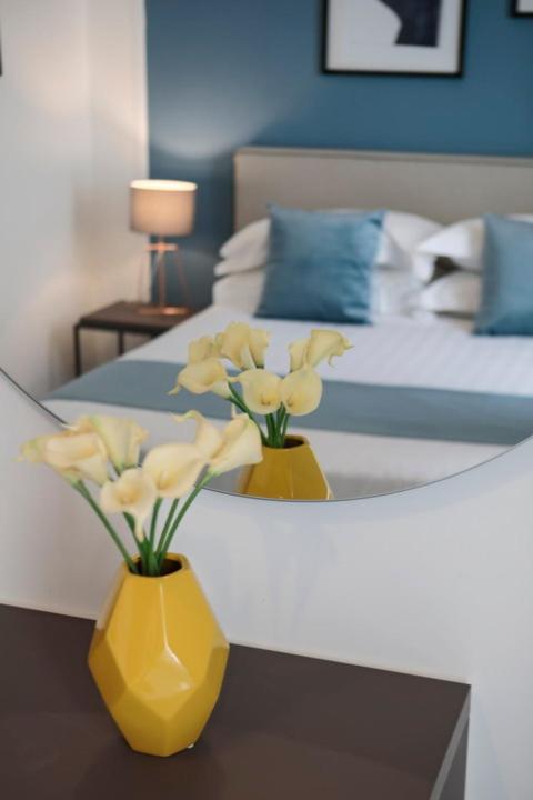 Bespoke Roma Suites