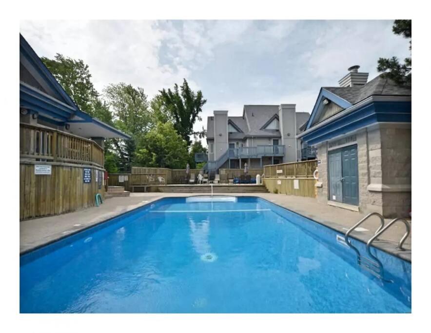 Quiet Hillside Studio - Wifi, Pool, Close to The Village