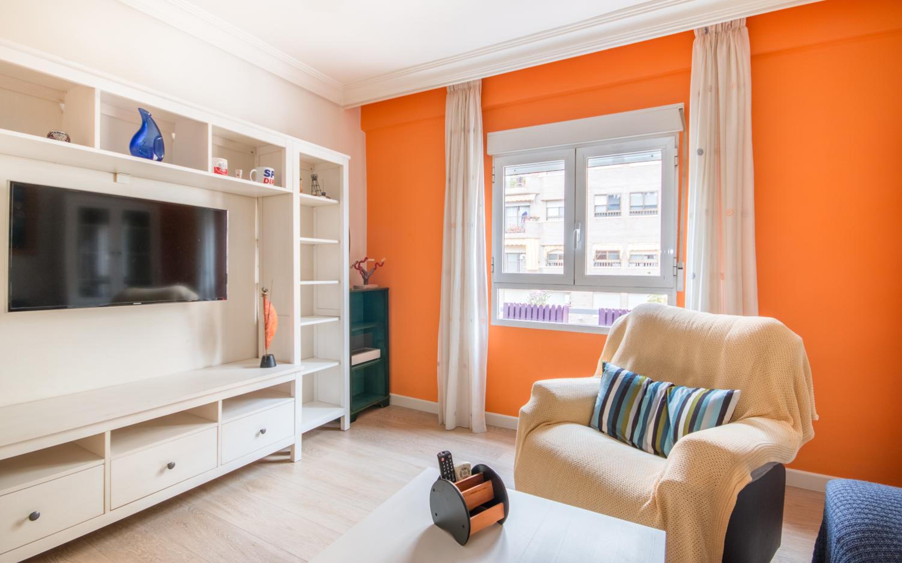 Murcia Vacations - Piso de diseno junto al centro de Murcia con parking - Property Image 2