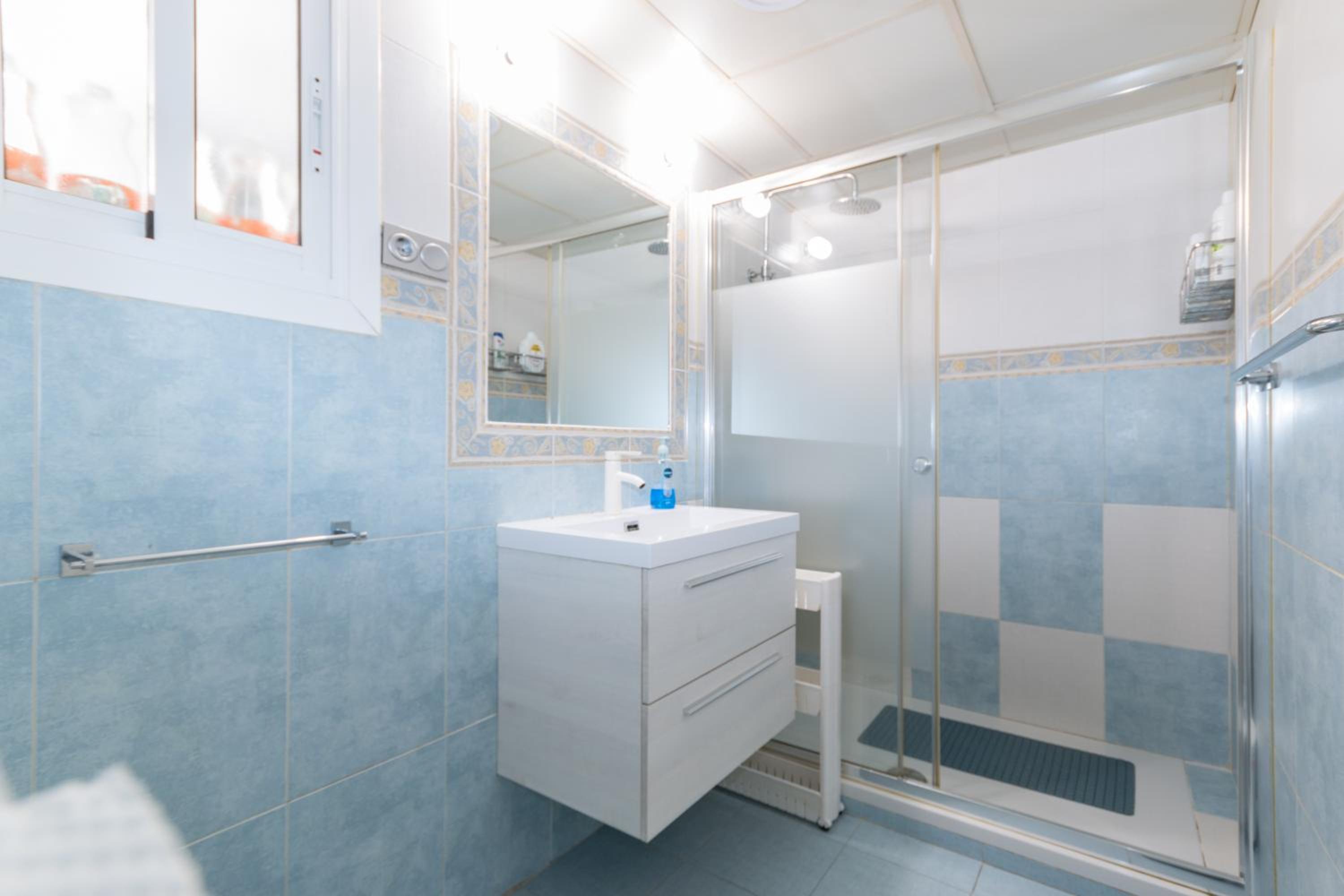 Murcia Vacations - Piso de diseno junto al centro de Murcia con parking - Property Image 4