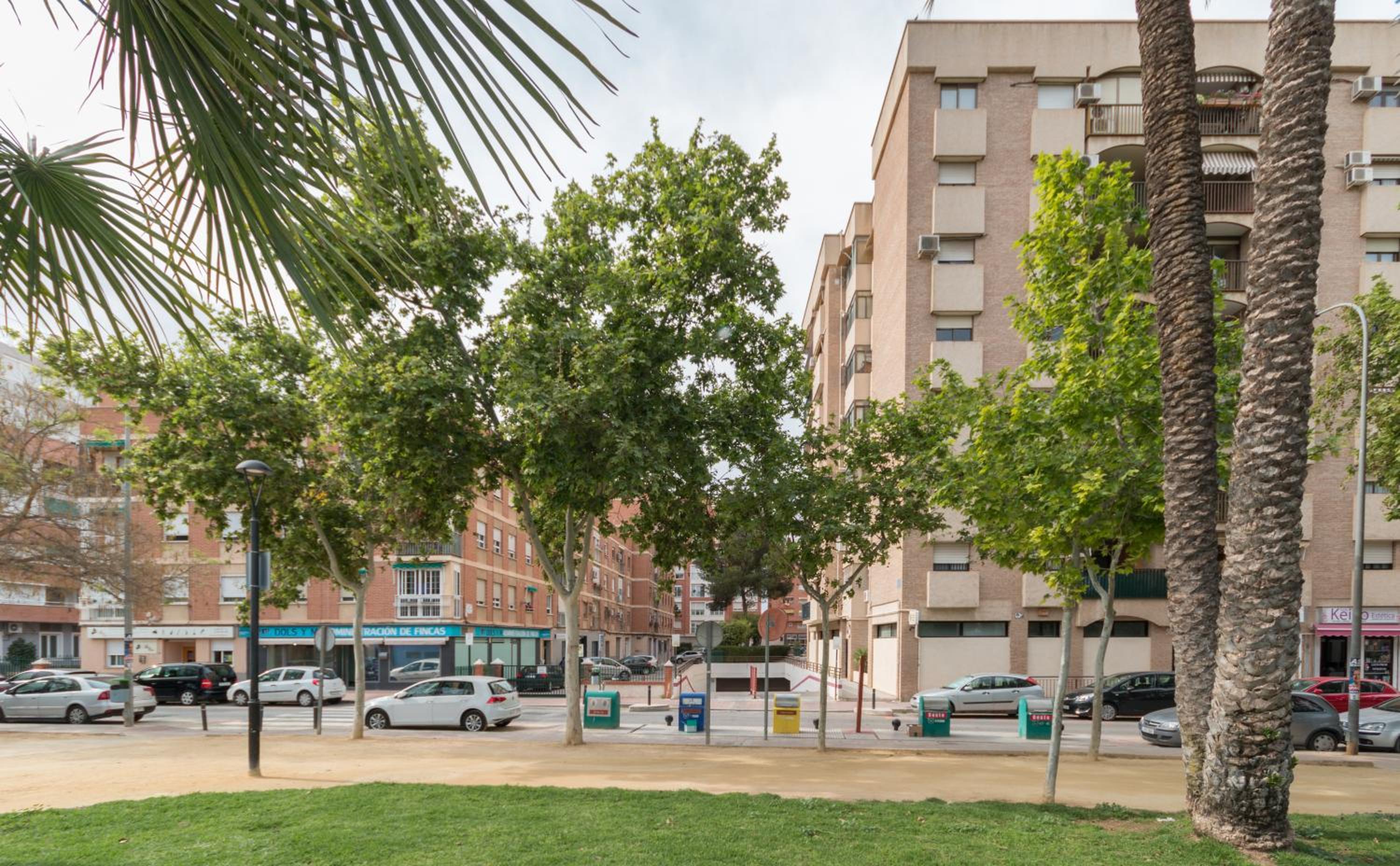 Murcia Vacations - Piso de diseno junto al centro de Murcia con parking - Property Image 11