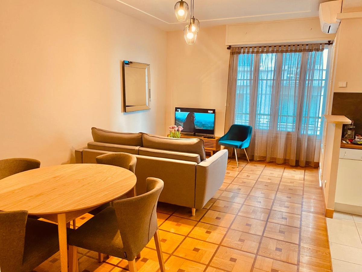 City center cute flat with sea view one bedroom photo 2