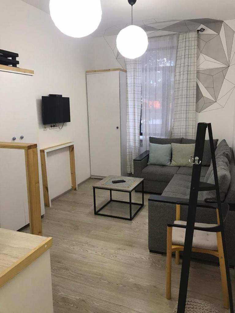 Apartment 4