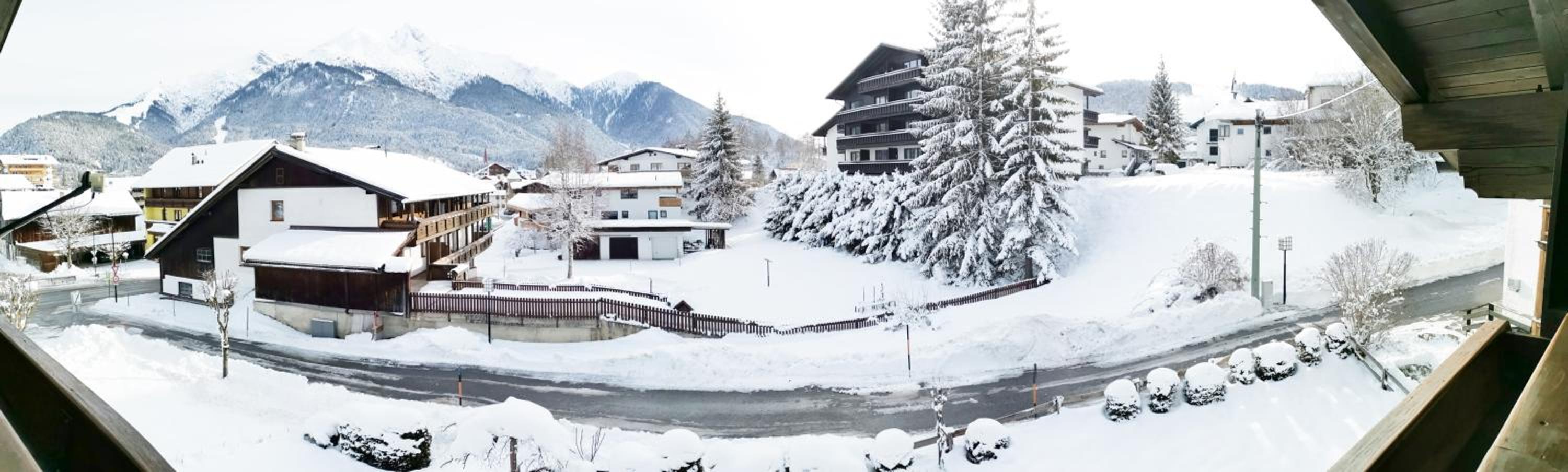 Family Friendly Chalet - Central with Beautiful Mountain Views