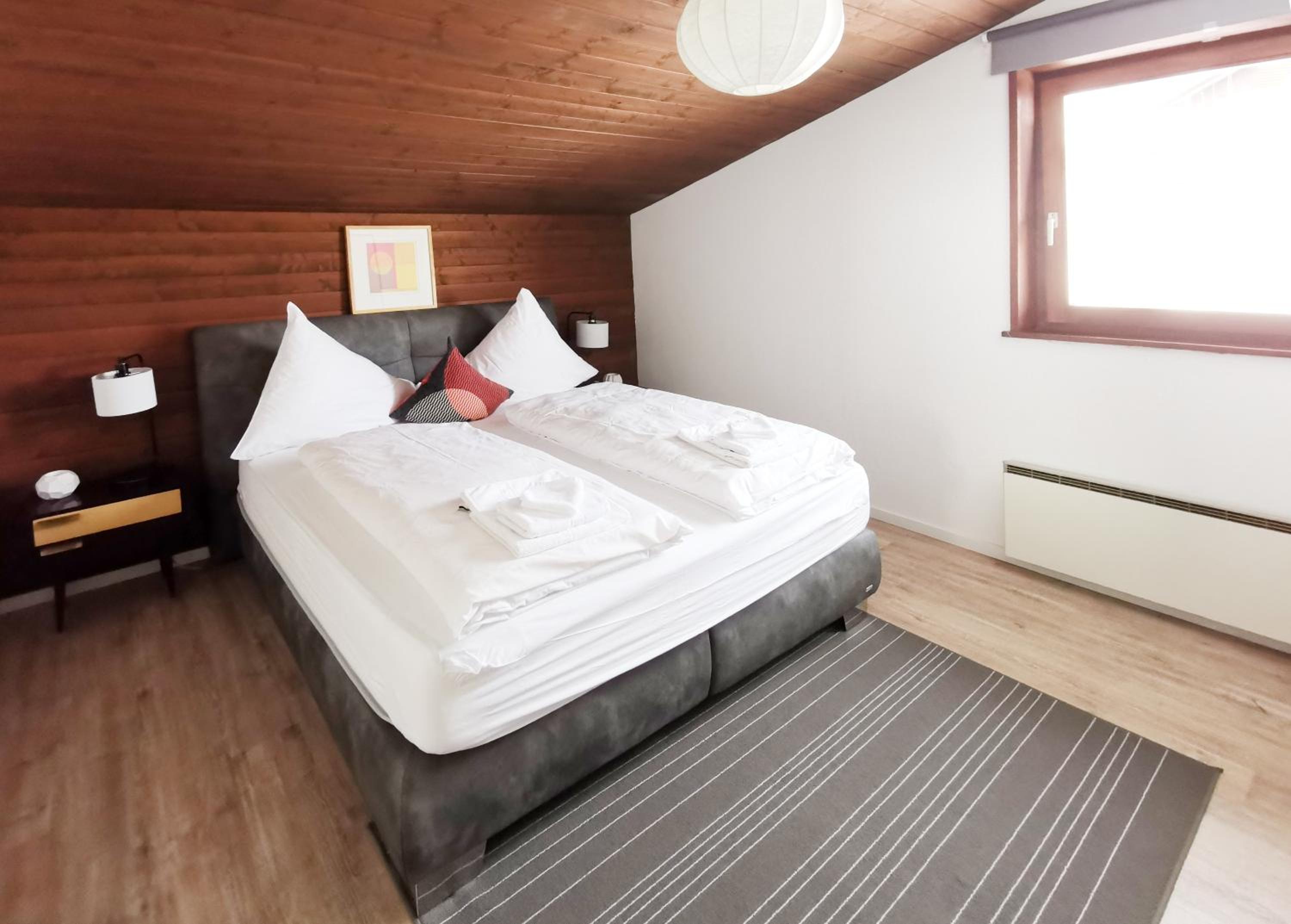 Family Friendly Chalet - Central with Beautiful Mountain Views