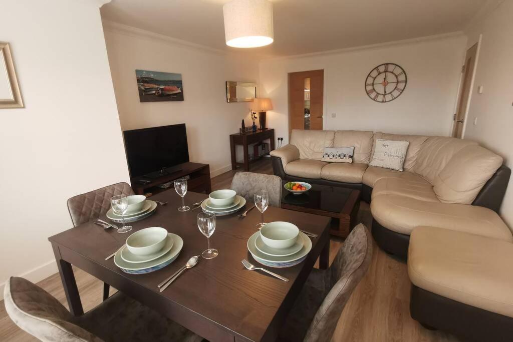 The Moorings, 2 bed apartment with private garden. view 2