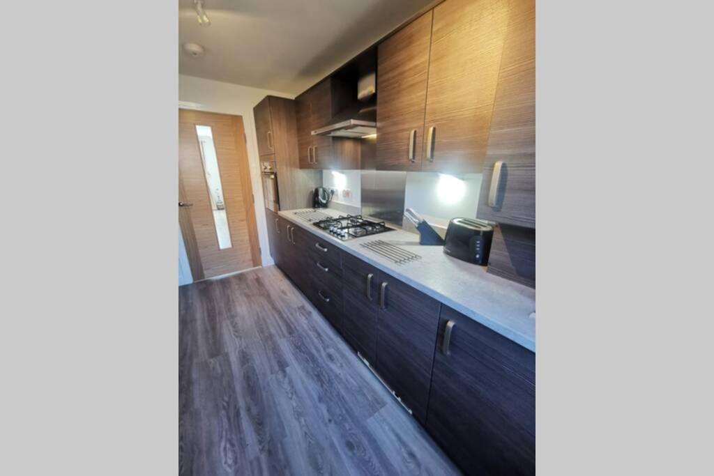 The Moorings, 2 bed apartment with private garden. view 4