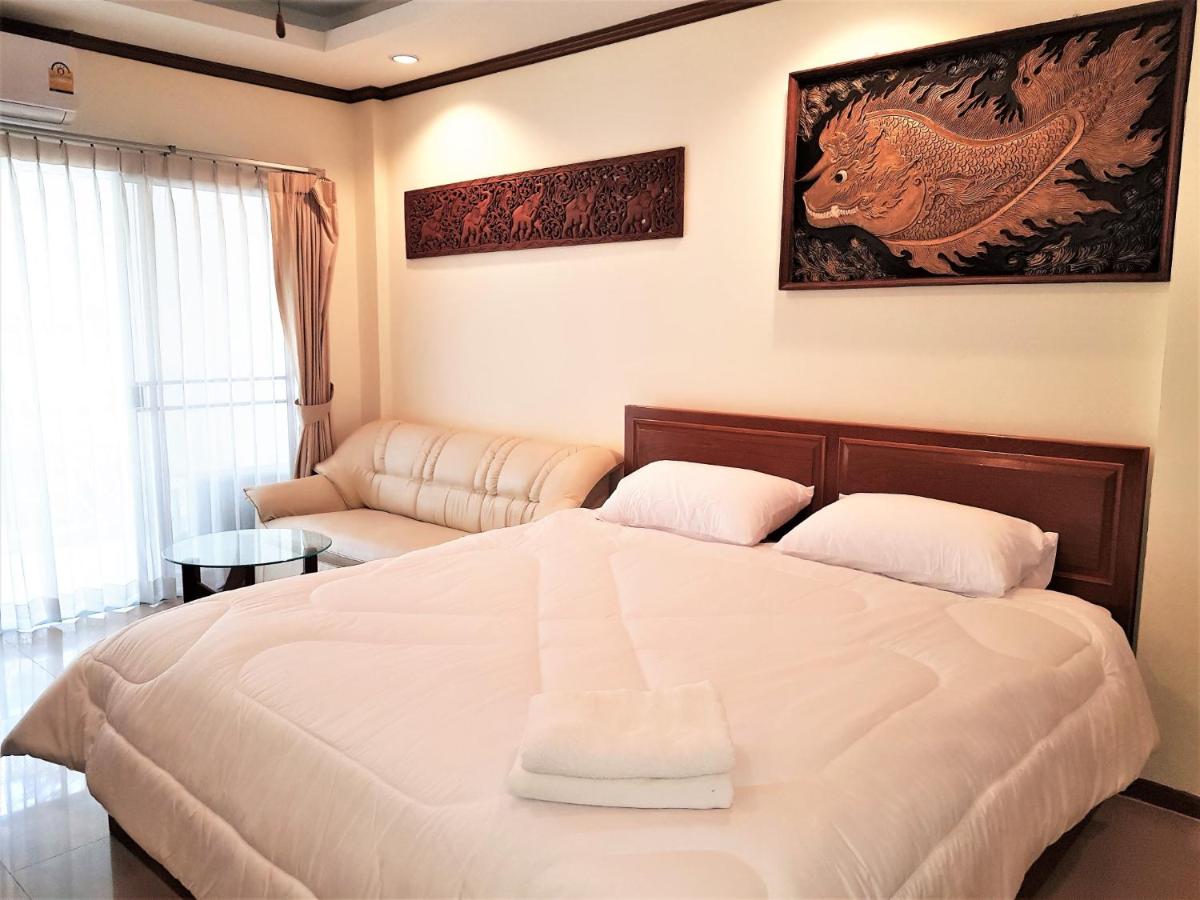 Baan Suan Lalana Td Large studio apartment Jomtien view 2