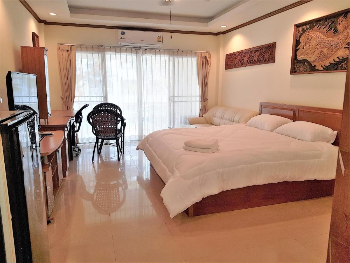 Baan Suan Lalana Td Large studio apartment Jomtien view 3