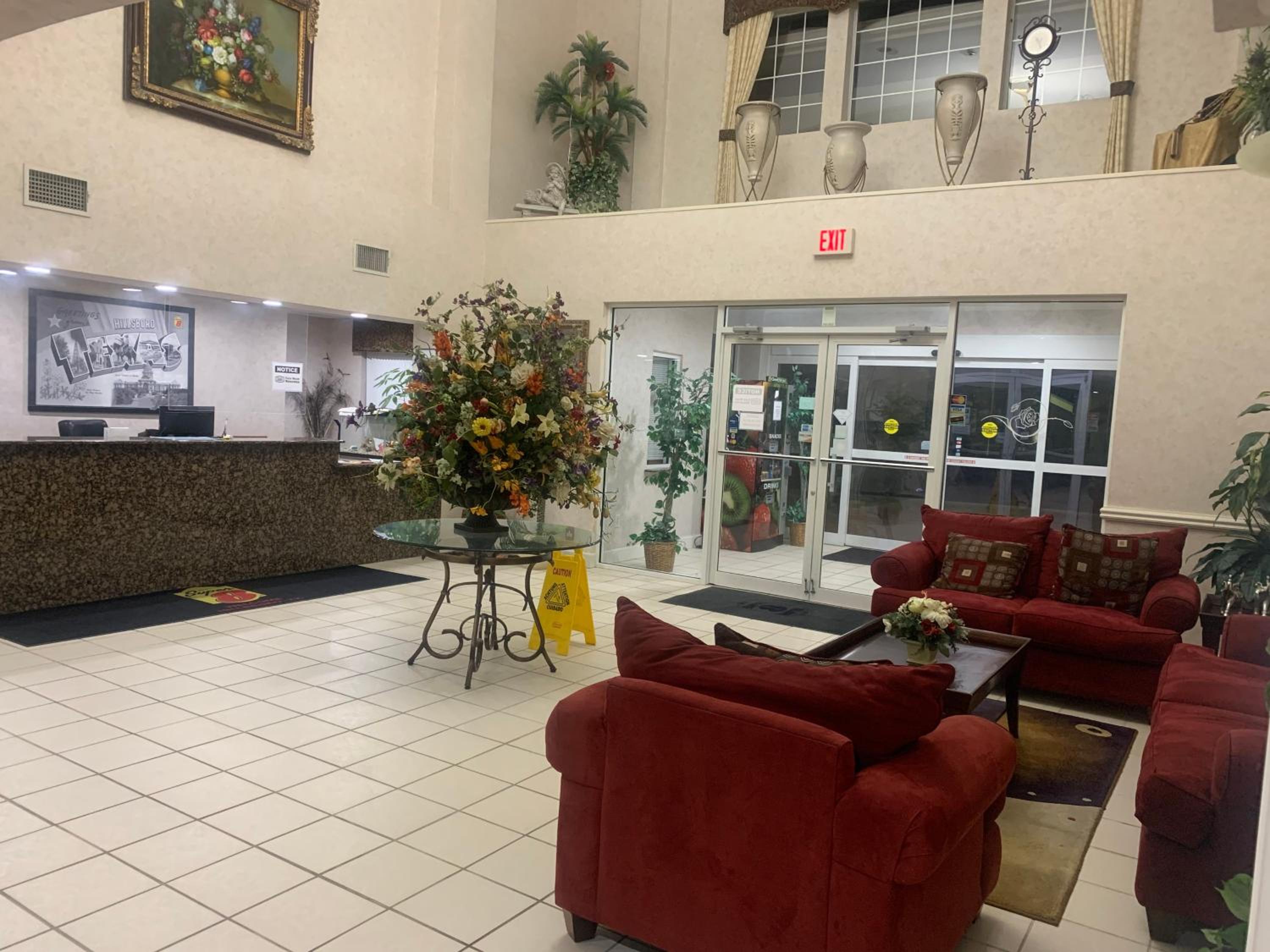 Hillsboro Vacations - Super 8 by Wyndham Hillsboro TX - Property Image 4