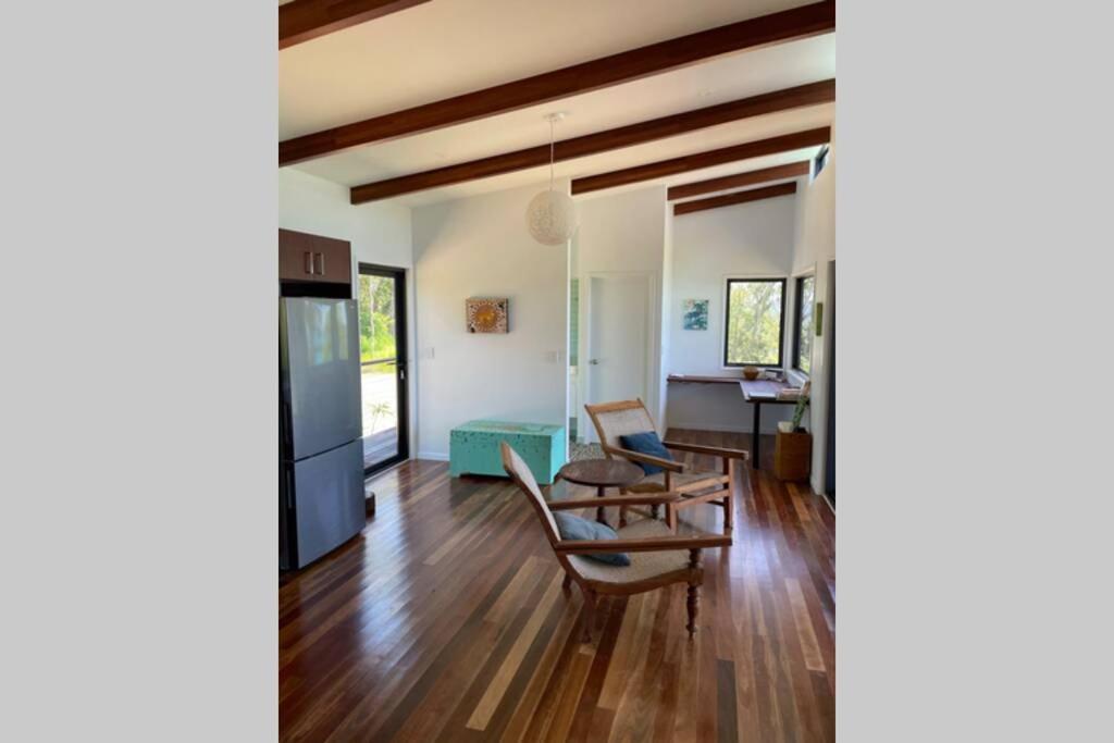 Ridge Cabin - Stunning Views - 5km From Neighbours