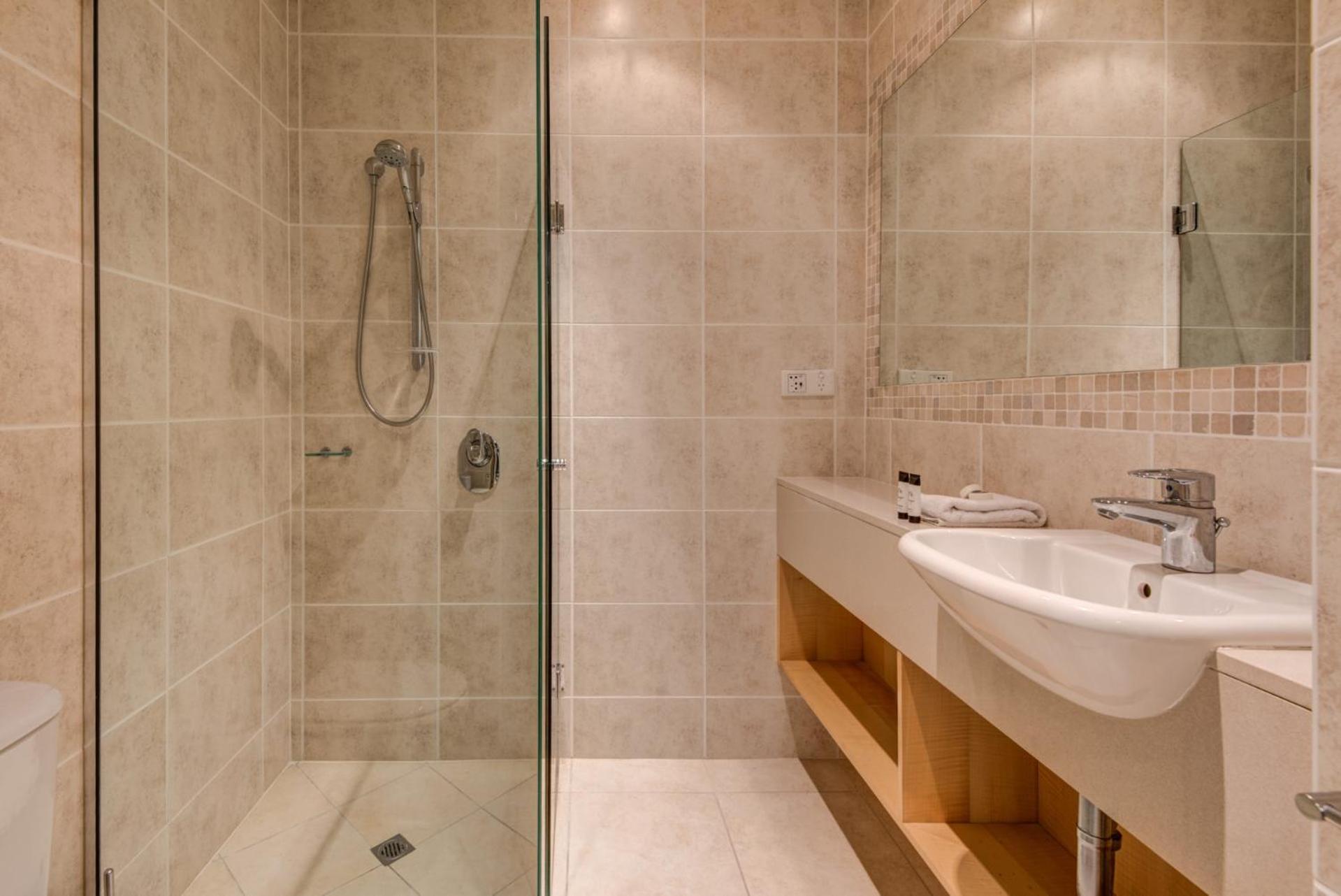 Pavillions 11 on Hamilton Island, waterfront apartment with private pool and buggy