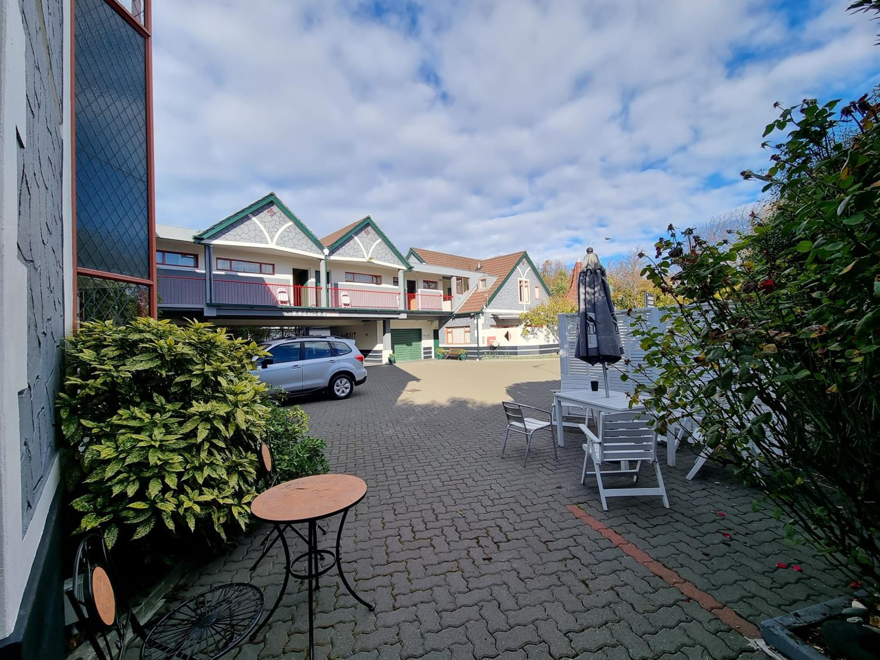 Amross Court - Image 4
