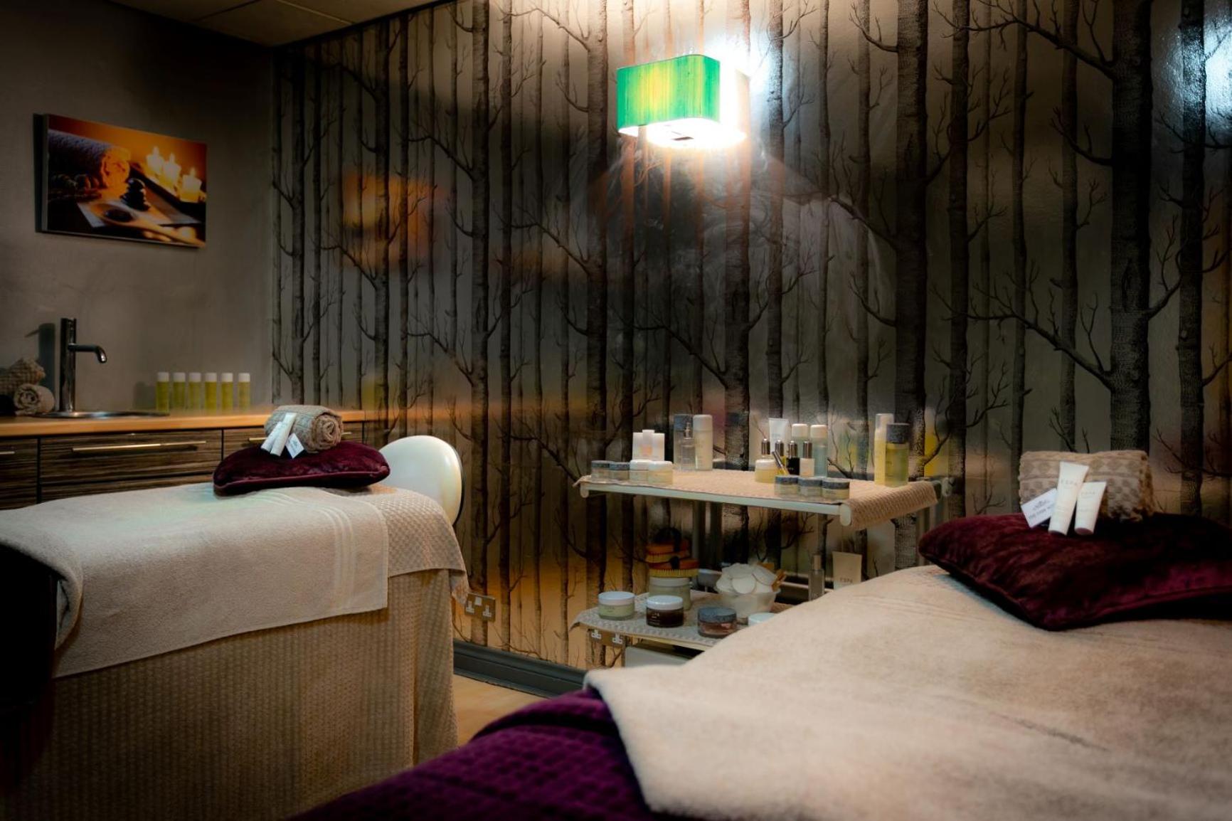 Warrington Vacations - The Park Royal Hotel  Spa - Property Image 2