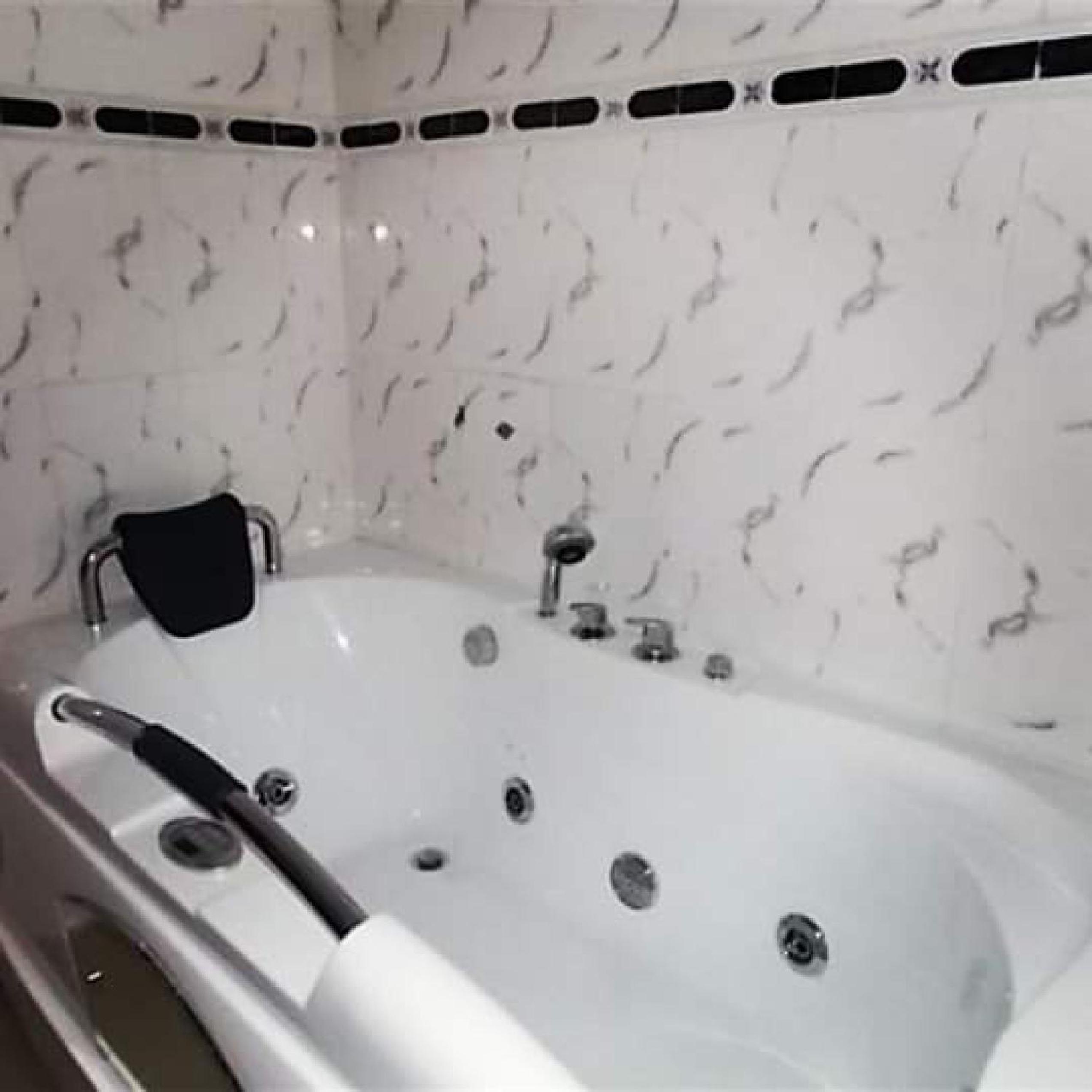 Choice Suites 111- Guest Room
