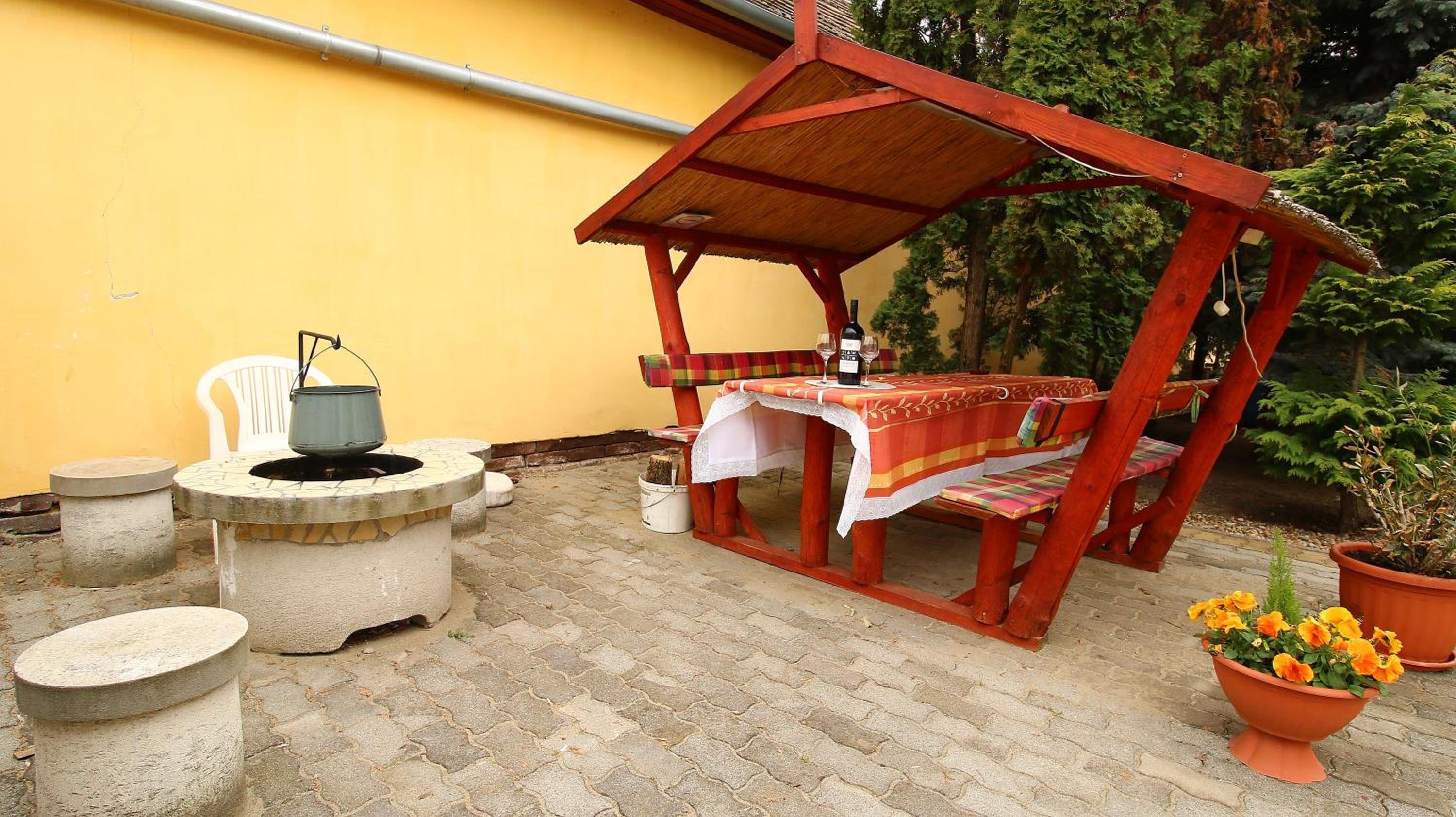 Beáta Apartman view 4