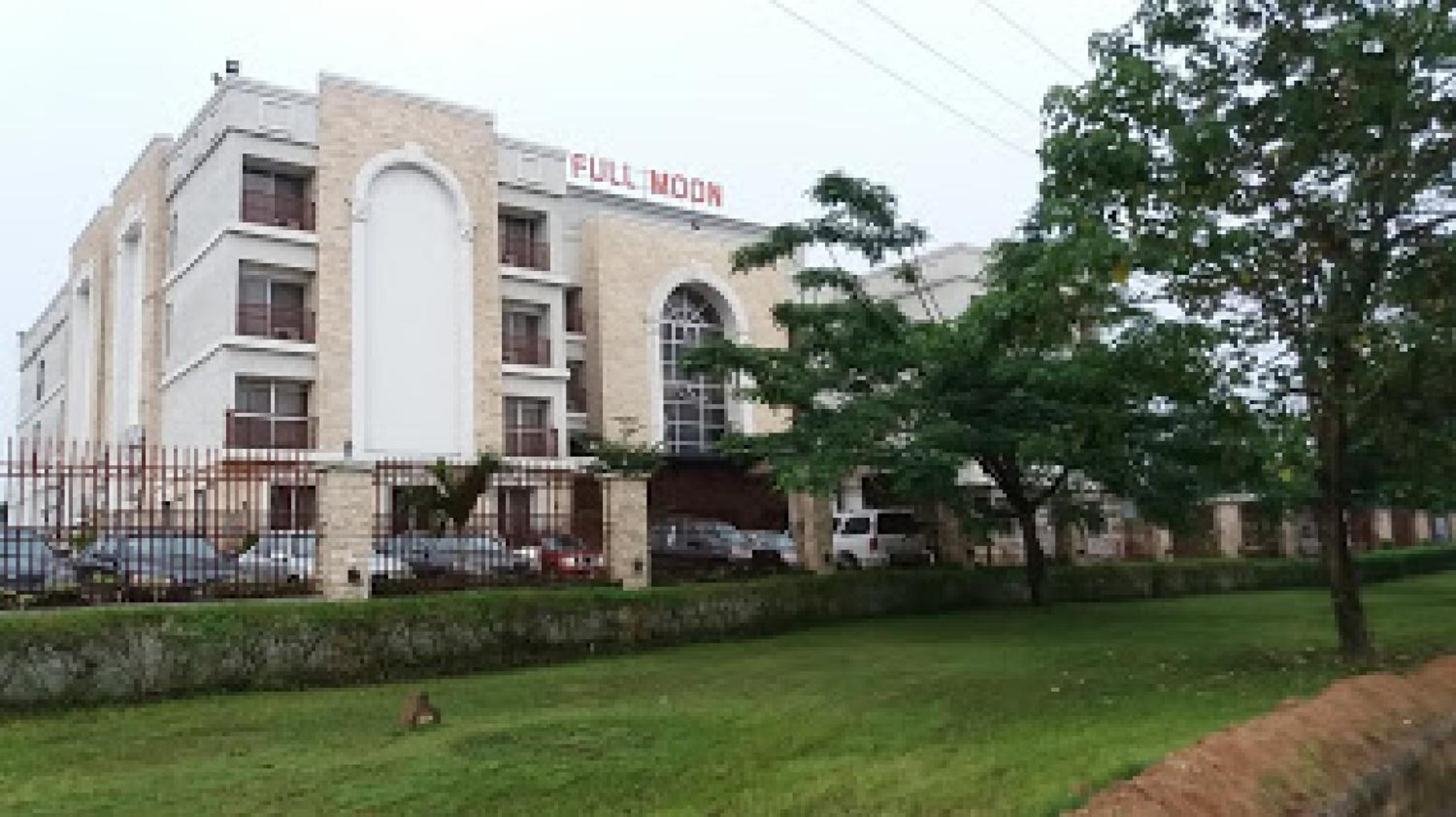 Full Moon Hotel -2BD Penthouse Suite view 2