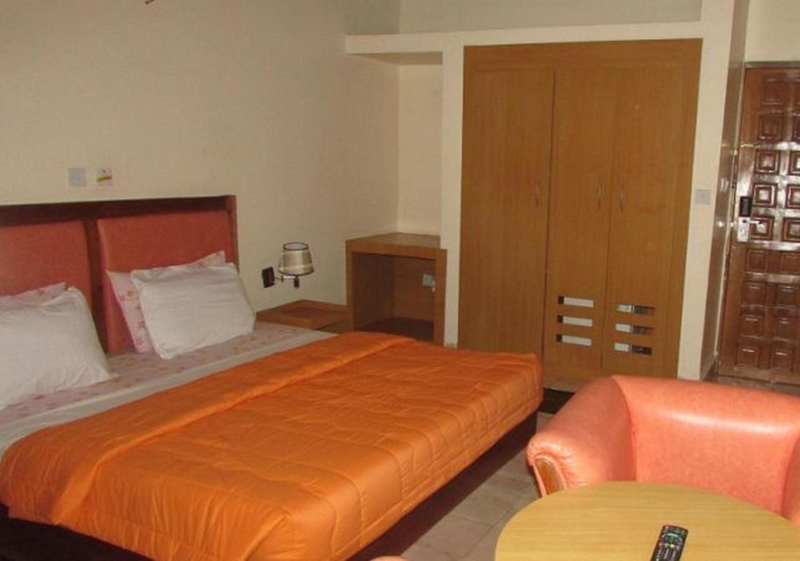 Harlescourt Hotels - Guest Room