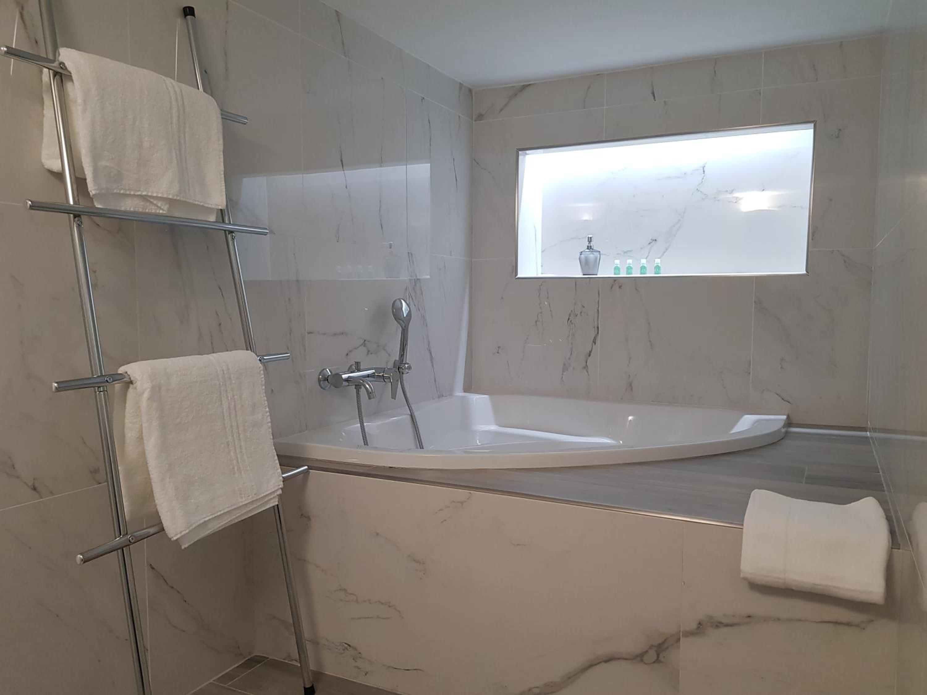 Duomo Platinum Apartments