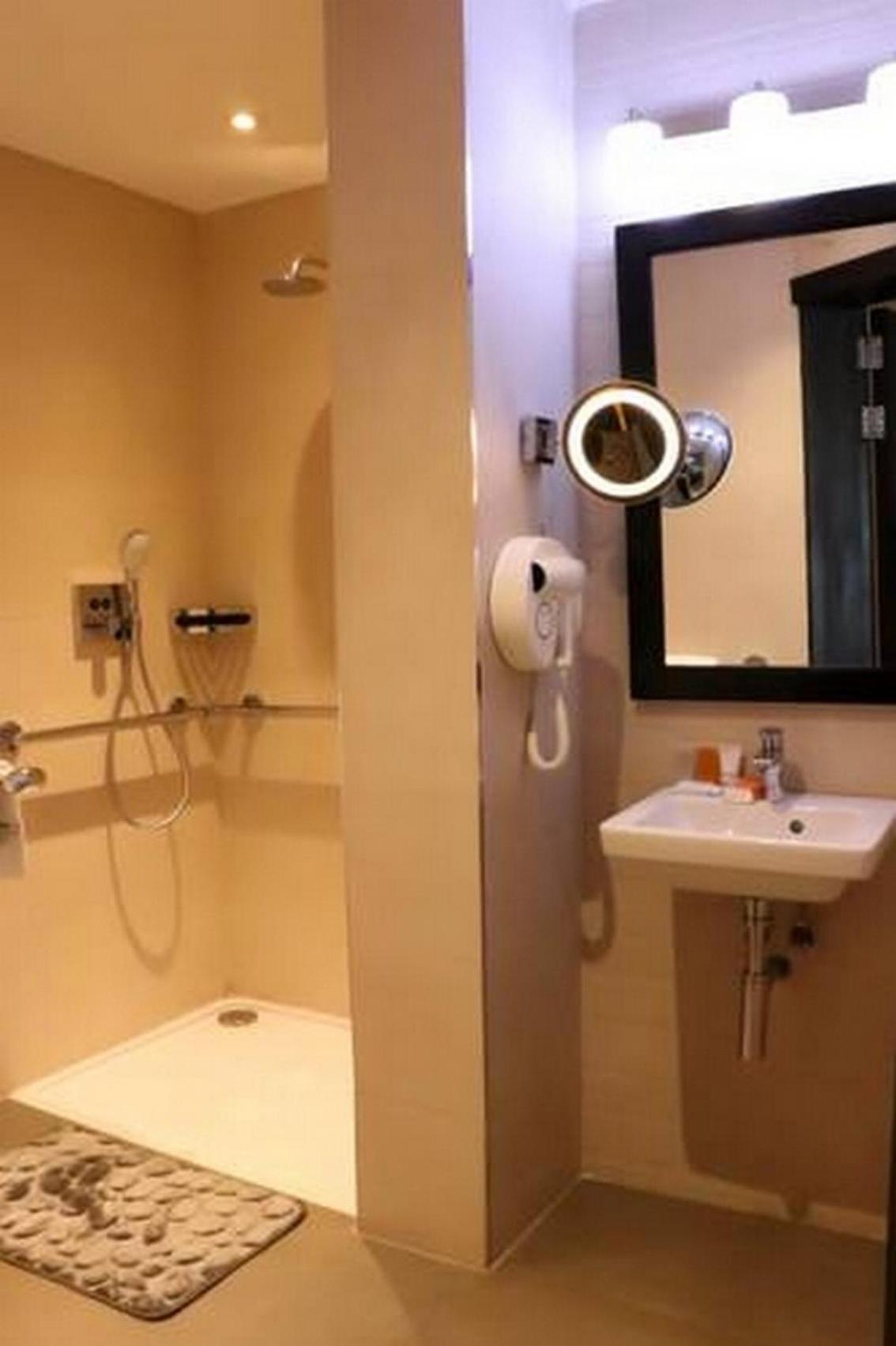 Leola Hotel, Lagos-Guest Room view 3