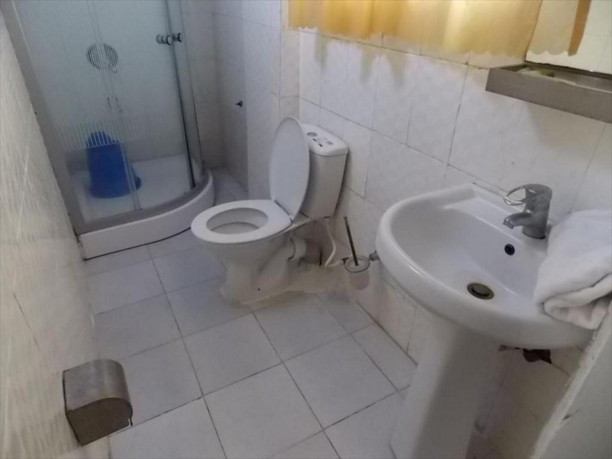 Mikagn Hotels and Suites - Guest Room