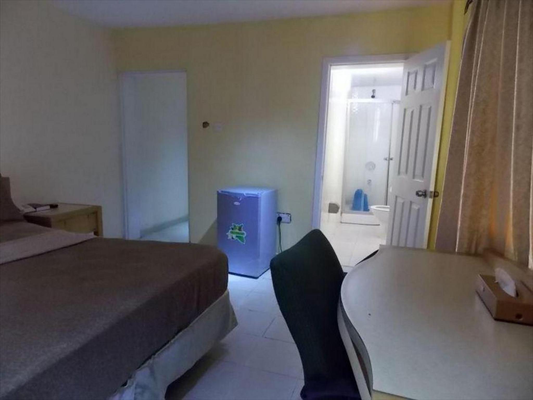 Mikagn Hotels and Suites - Guest Room