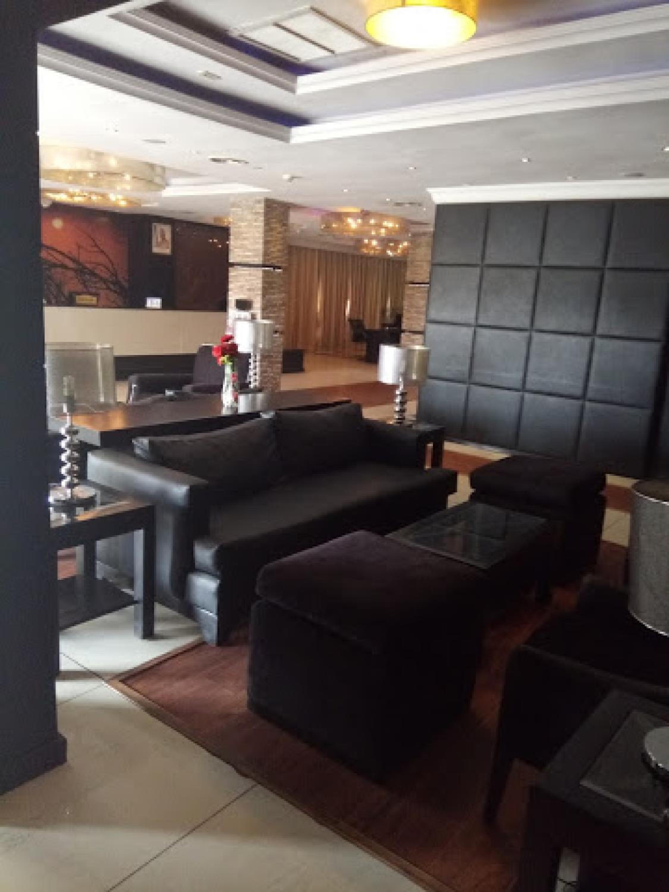 Owu Crown Hotel - Regular