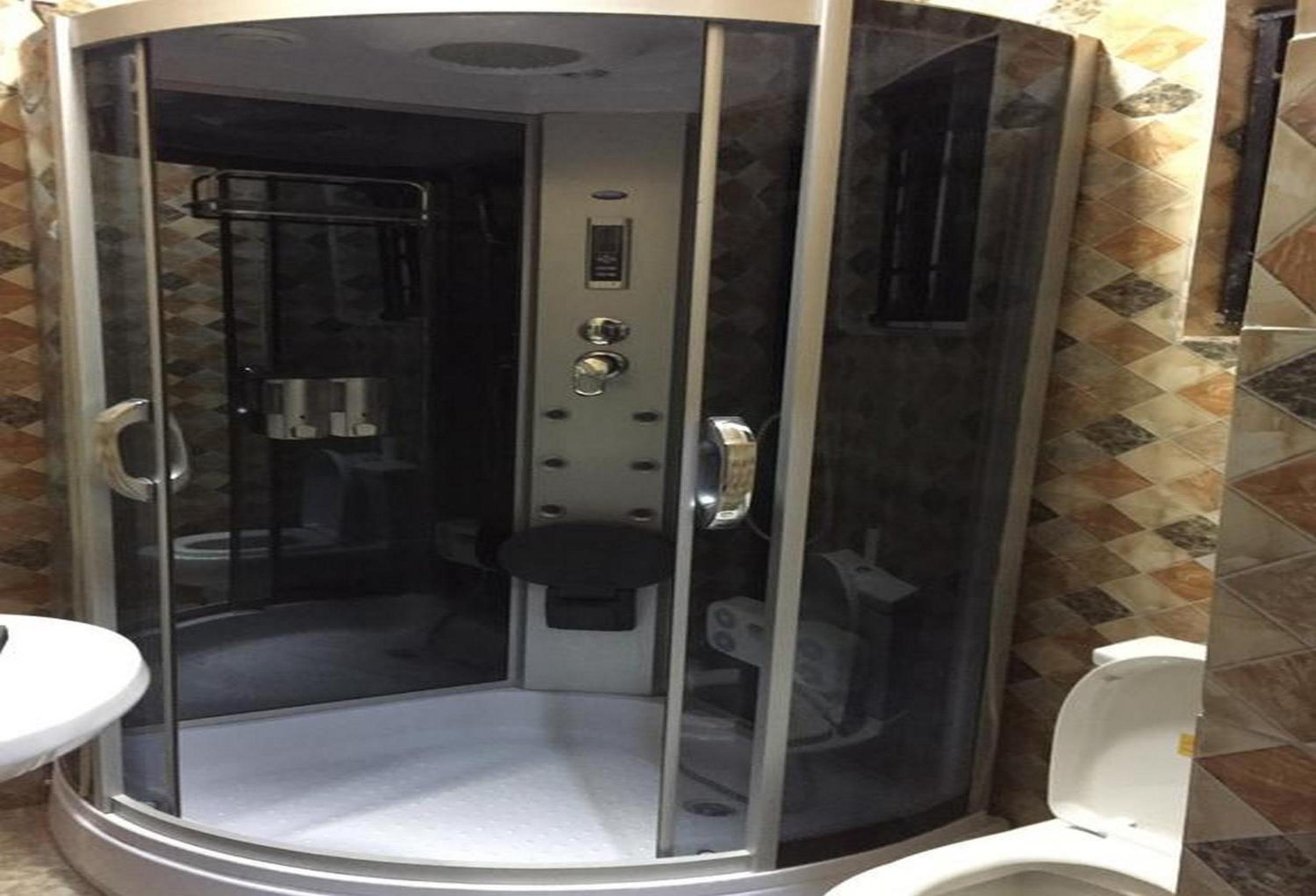 Royal Signature Suites -Guest Suite view 2
