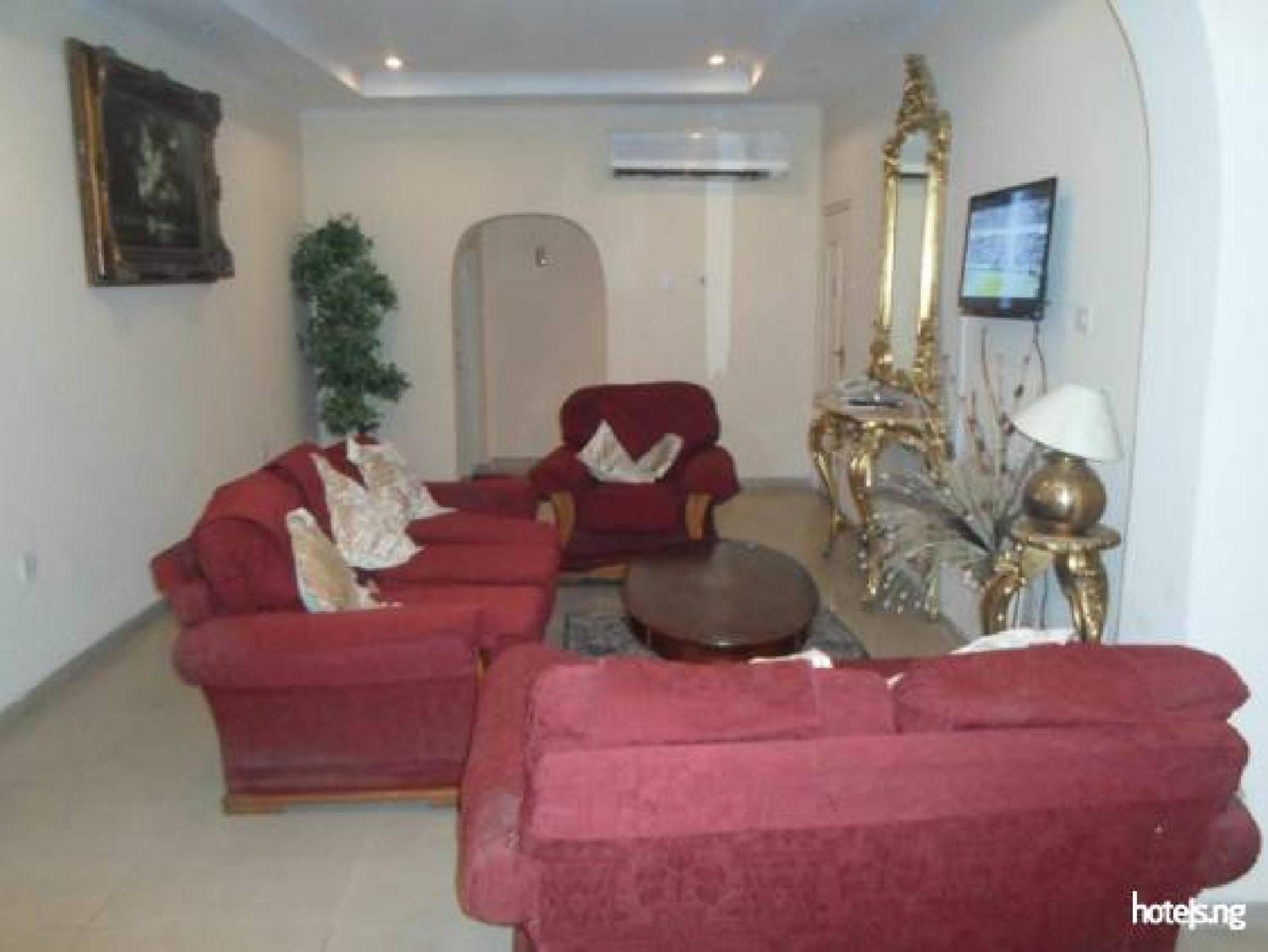 The Ambassadors Hotel - Guest Room