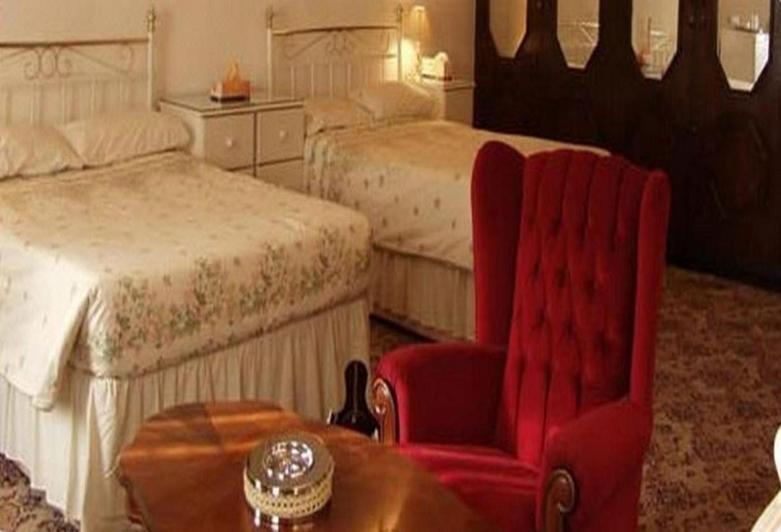 The Ambassadors Hotel - Guest Room