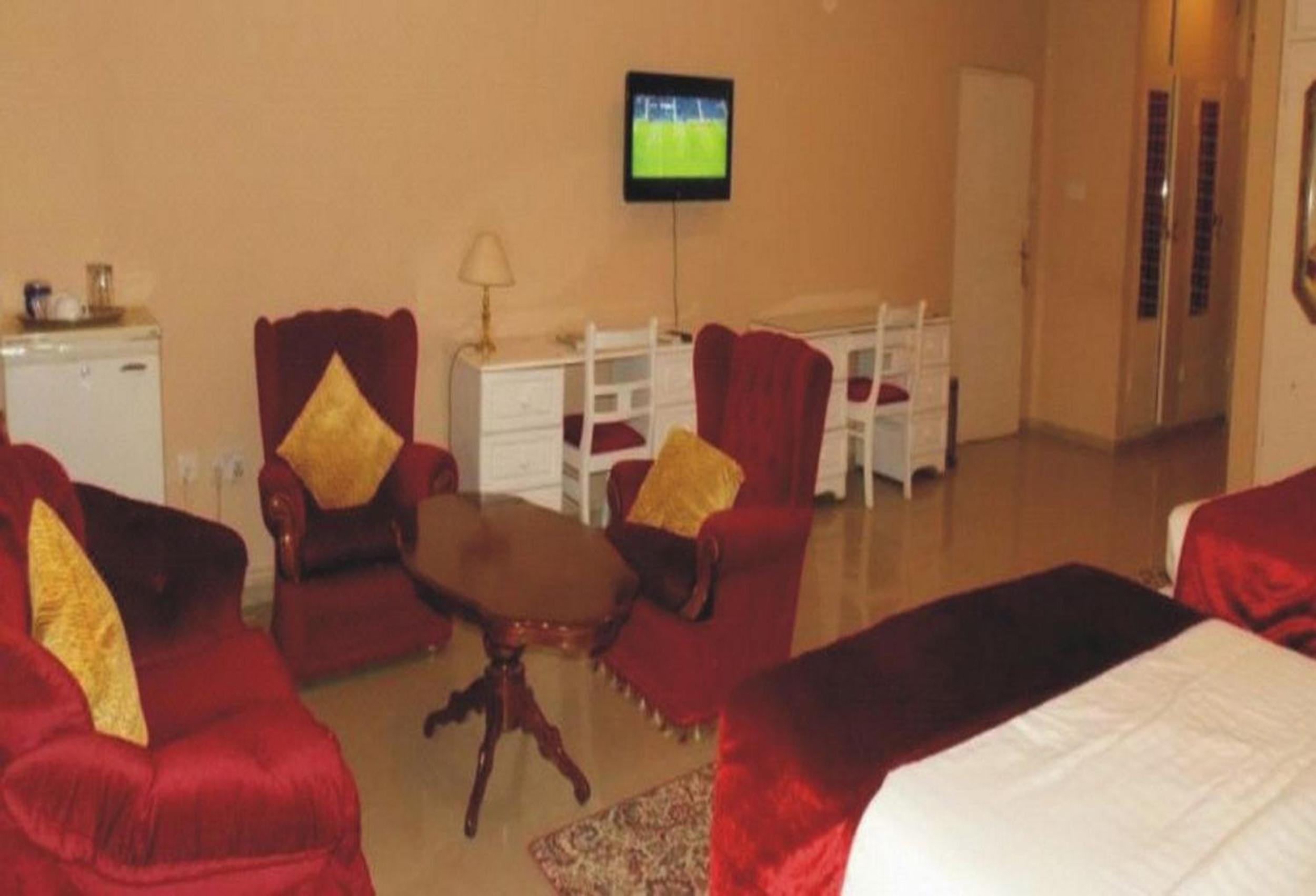The Ambassadors Hotel - Guest Room
