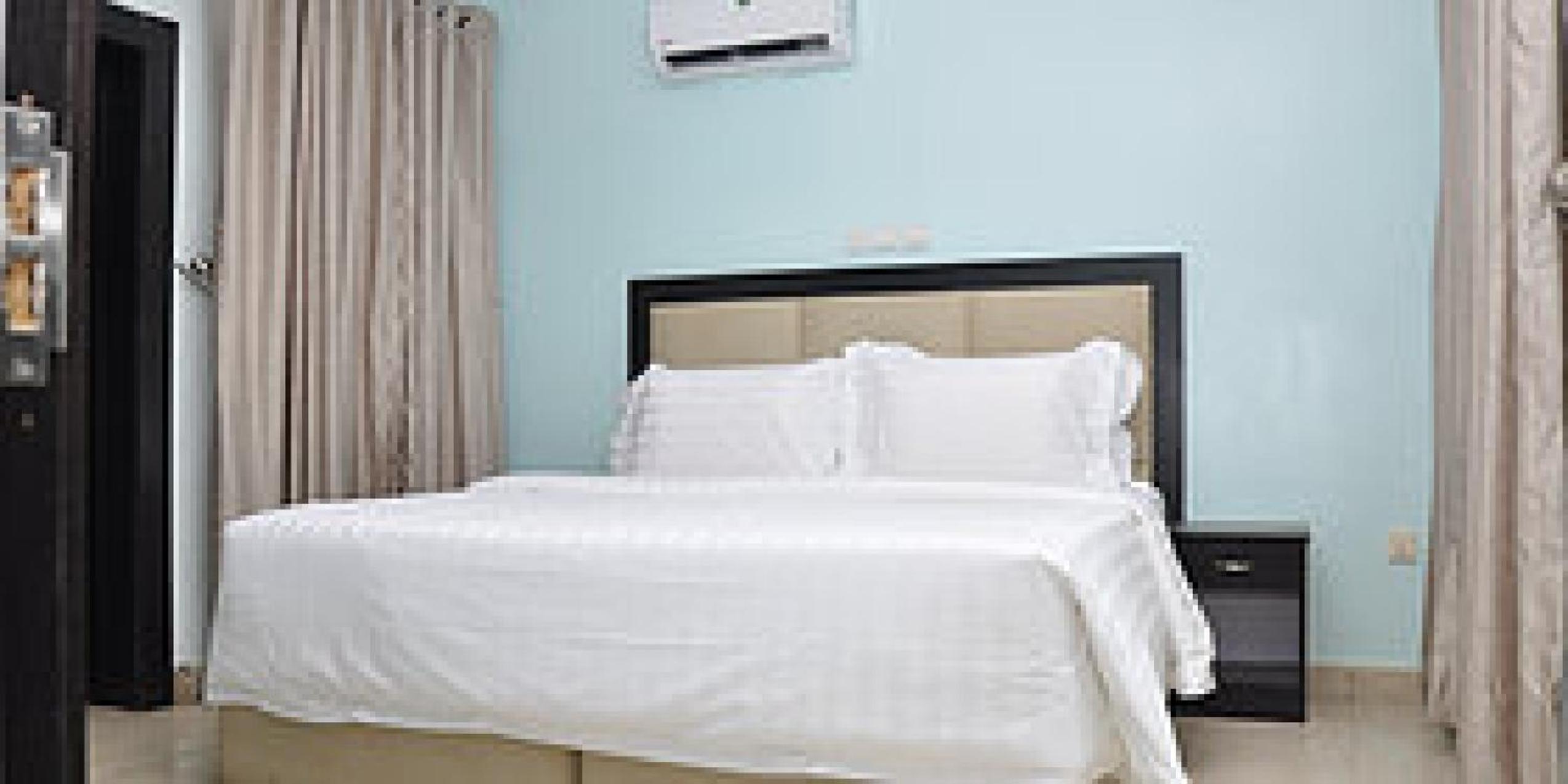 Beckett Suites-Guest Room view 3